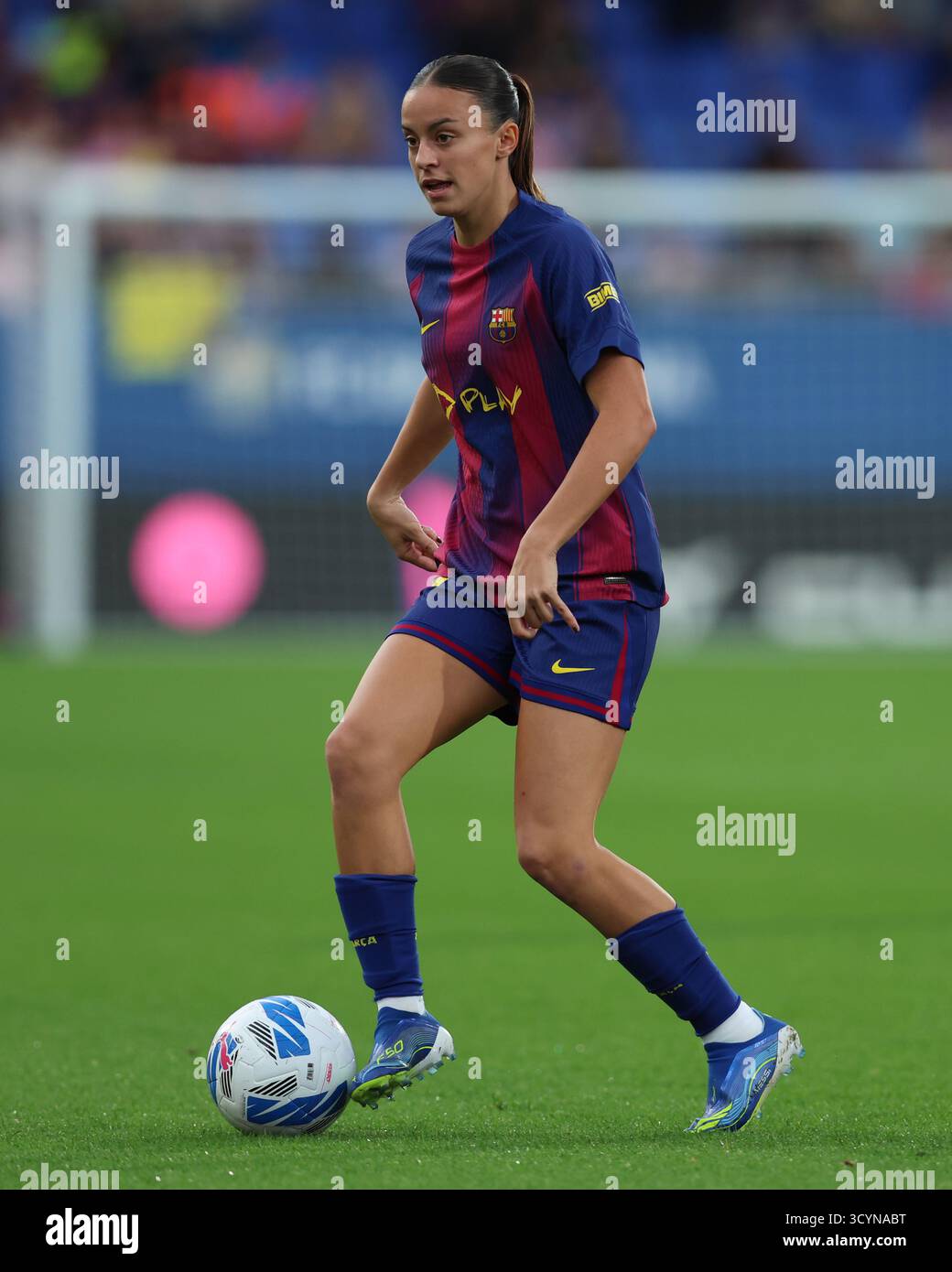 Barcelone, Espagne. 19 octobre 2025. Clara Serrajordi du FC Barcelone lors du match de la Liga F entre le FC Barcelone et le Granada CF a joué au Johan Cruyff Stadium le 19 octobre 2025 à Barcelone, en Espagne. (Photo de Miguel Marruffo/PRESSIN) crédit : AGENCE SPORTIVE PRESSINPHOTO/Alamy Live News Banque D'Images