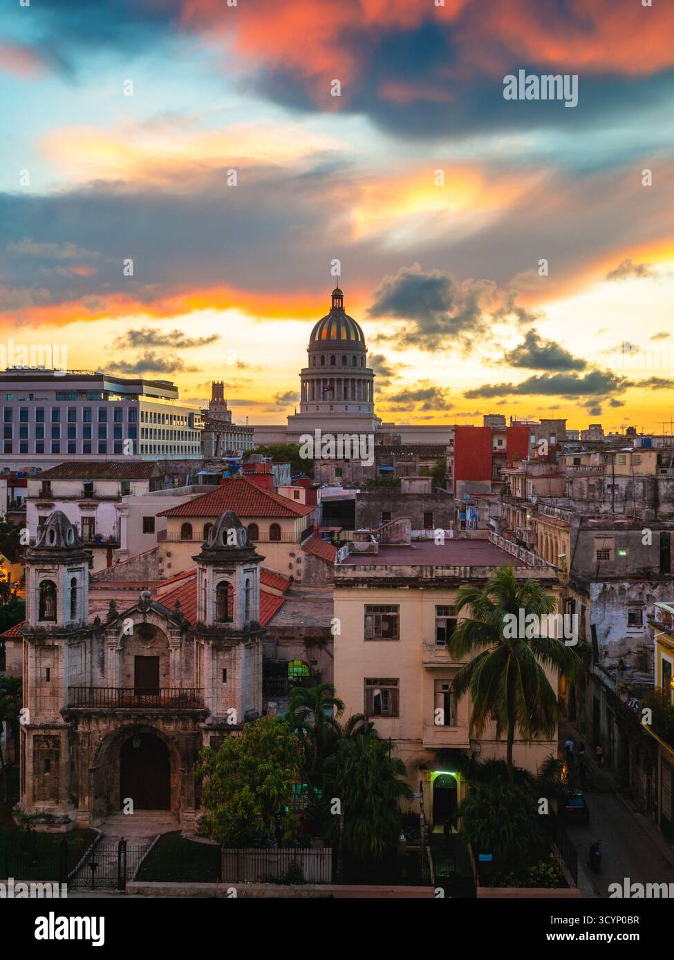 Scène nocturne de la Havane, capitale de Cuba Banque D'Images