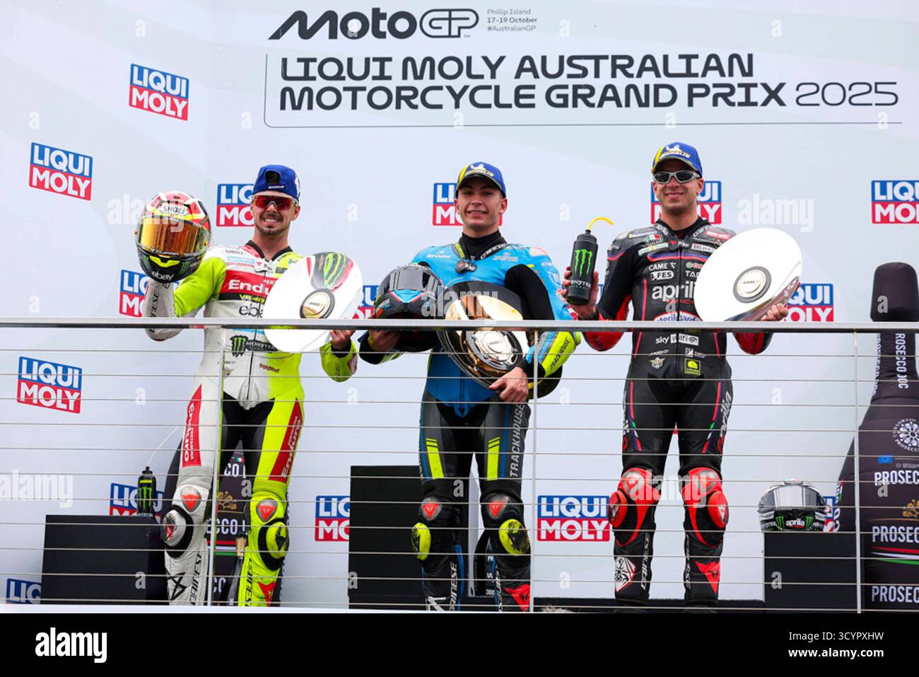 Courses de Ligui Moly Grand Prix d'Australie de MotoGP sur le circuit de Phillip Island. Australie 18 octobre 2025 en photo : Raul Fernandez, Fabio Di Giannantonio et Marco Bezzecchi Carreras del Gran Premio Ligui Moly de MotoGP de Australia en el circuito de Phillip Island. 18 de Octubre de 2025 POOL/ MotoGP.com/Cordon les images de presse seront à usage éditorial exclusif. Crédit obligatoire : © MotoGP.com crédit : CORDON PRESS/Alamy Live News Banque D'Images