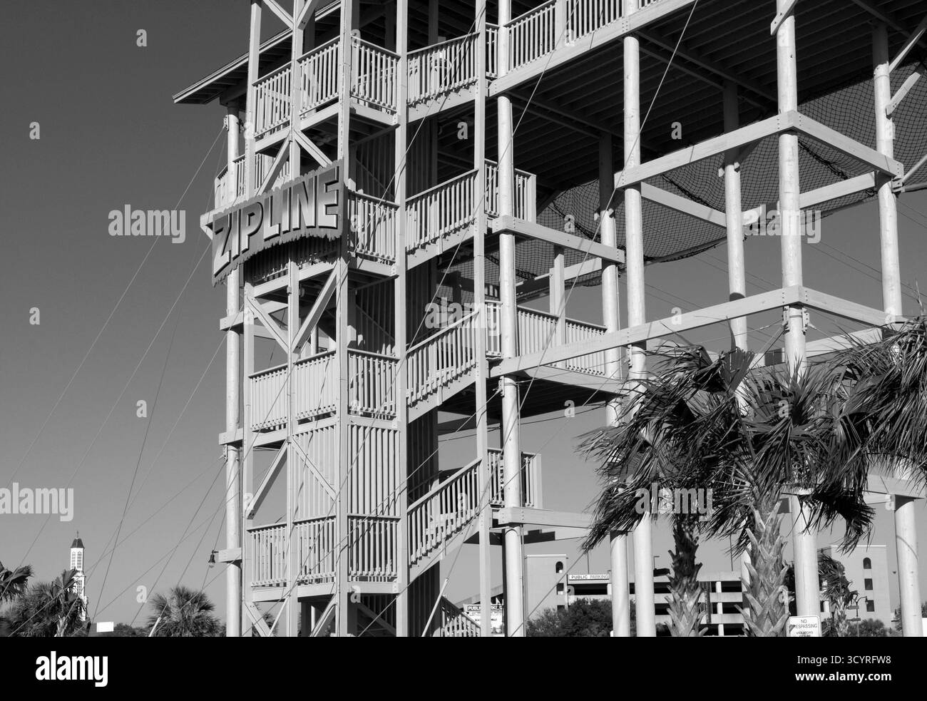 Zipline Adventures à Myrtle Beach, Caroline du Sud, États-Unis. Cette attraction familiale est située sur le site de l'ancien pavillon de Myrtle Beach. Banque D'Images