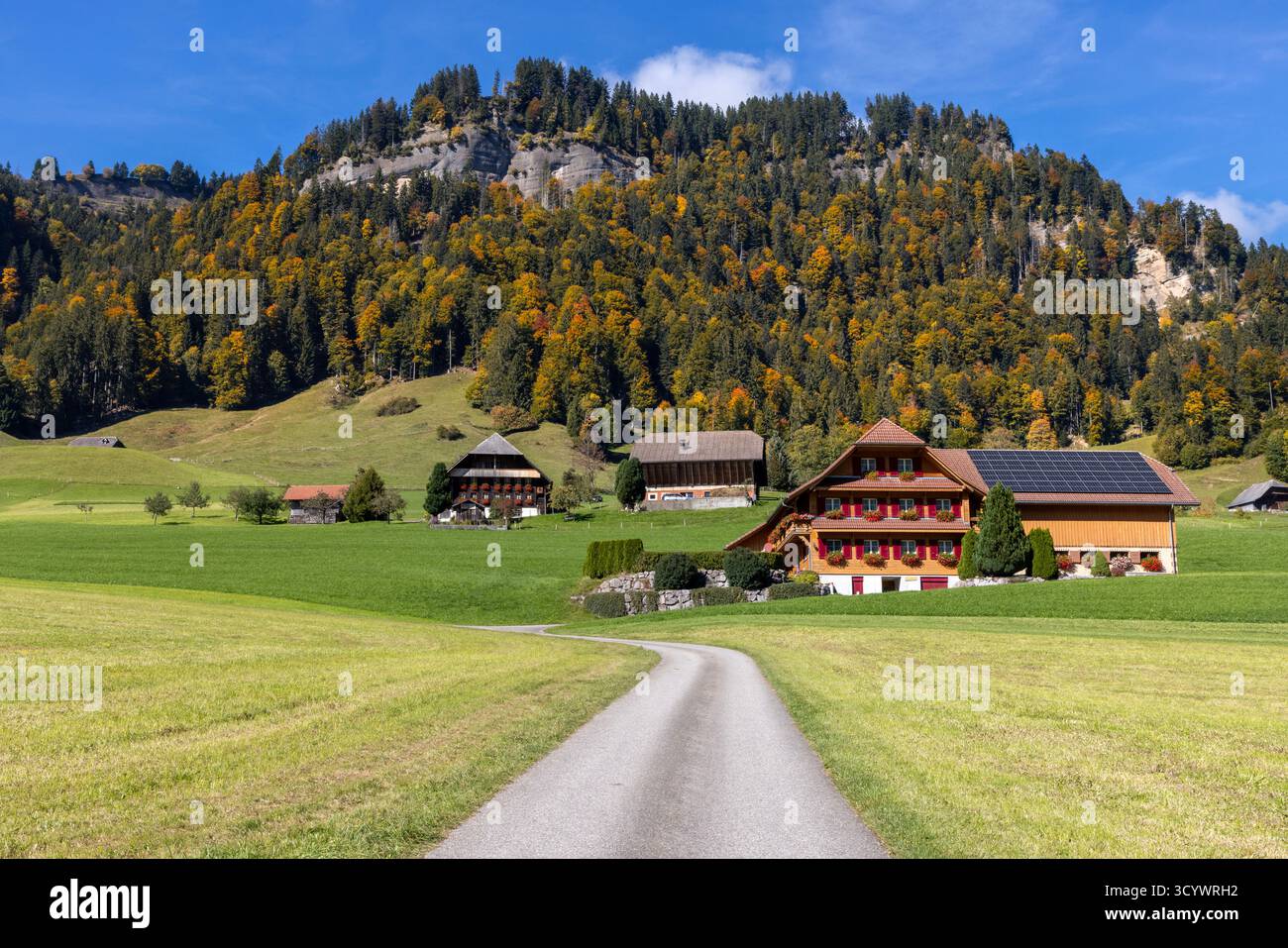 Le village pittoresque de Marbach niché dans la biosphère pittoresque UNESCO Entlebuch, Suisse Banque D'Images