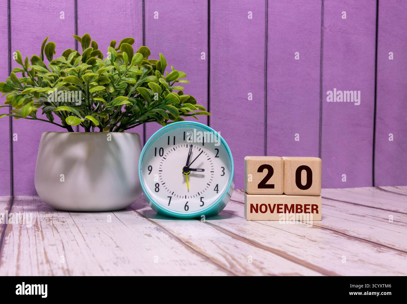 Calendrier de date cubes rouges et noirs 20 novembre Banque D'Images