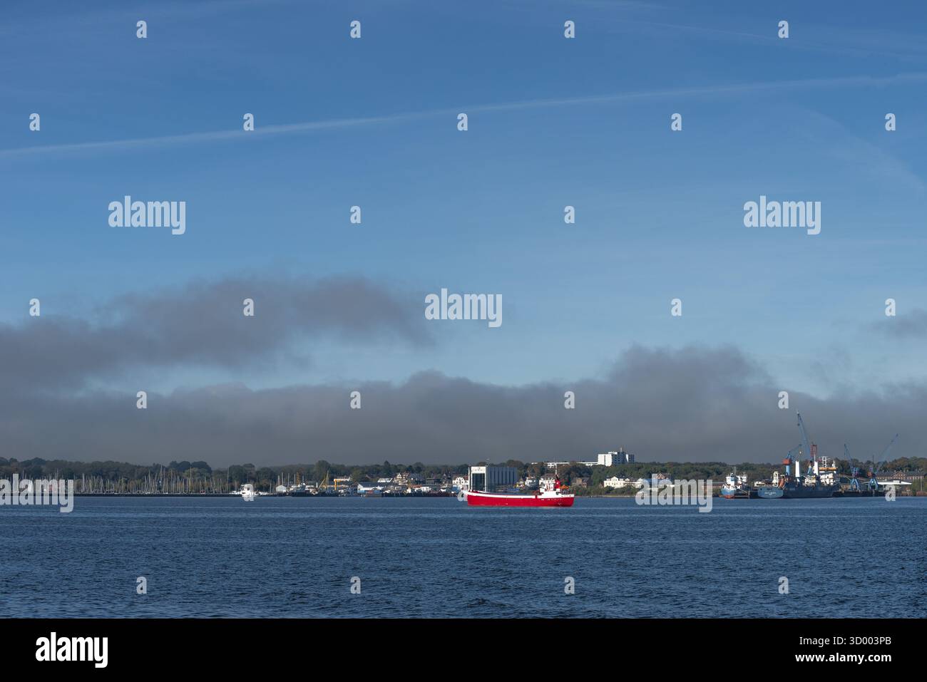 Capitale de l'État Kiel, industrie et chantiers navals dans le district de Friedrichsort, quai, grues, économie, industrie, marina, Schleswig-Holstein, Allemagne Banque D'Images