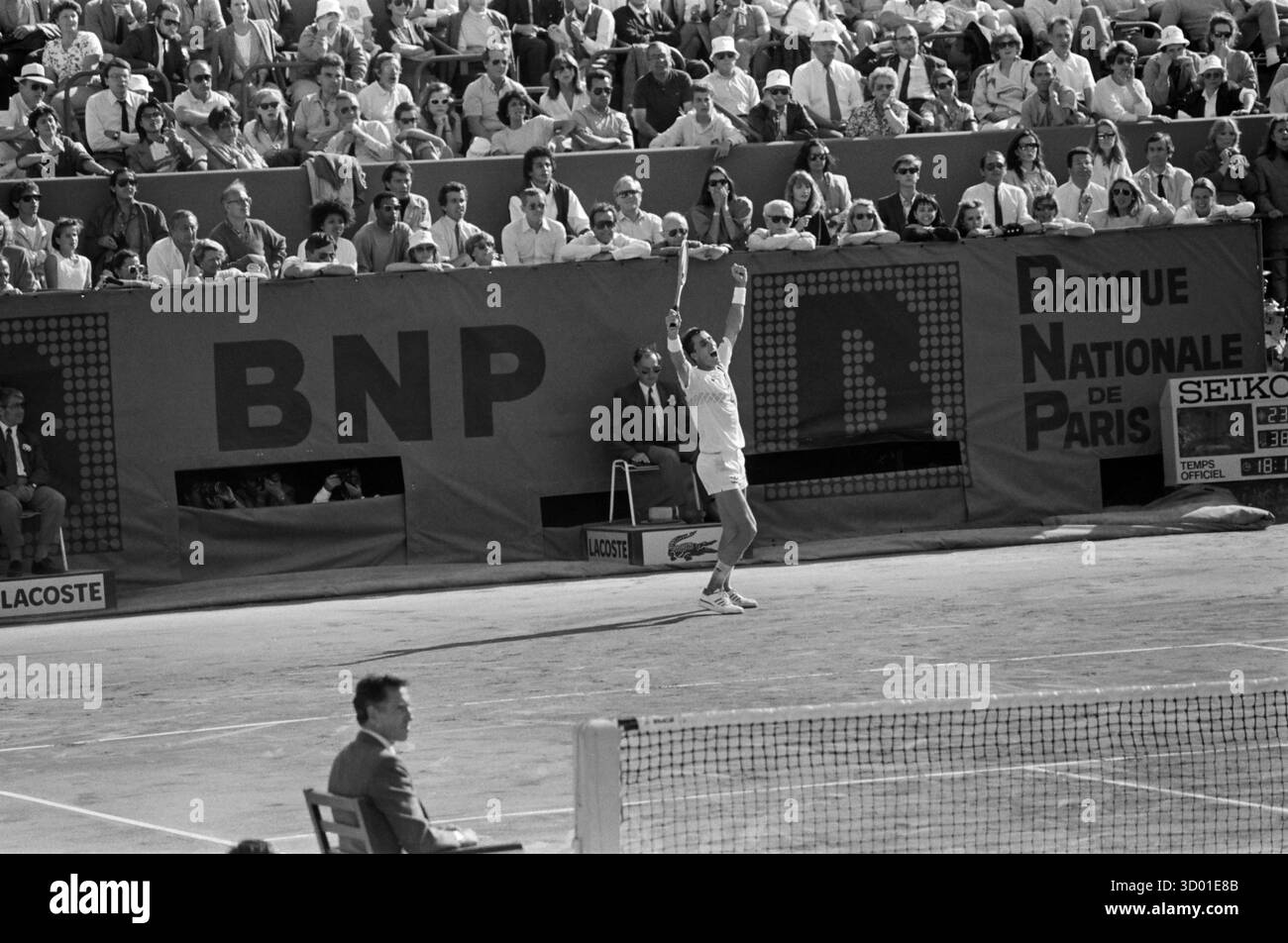 Ivan Lendl bat Mikael Pernfors en finale de l'Open de France le 8 juin 1986. Banque D'Images