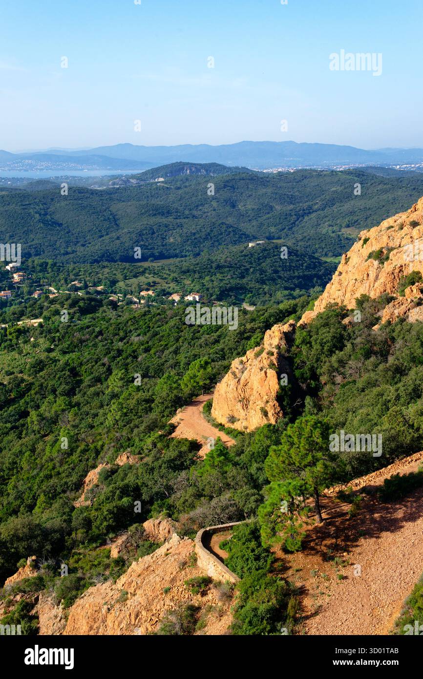 France, Var, Saint Raphaël, Agay ville de Saint Raphaël, massif de l'Estérel, sentier Rastel Banque D'Images