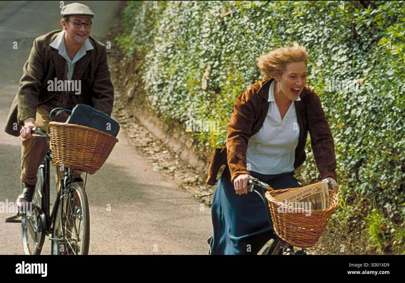 IRIS 2001 Touchstone Pictures film avec Kate Winslet dans le rôle d'Iris Murdoch et Hugh Bonneville dans le rôle de John Bayley Banque D'Images