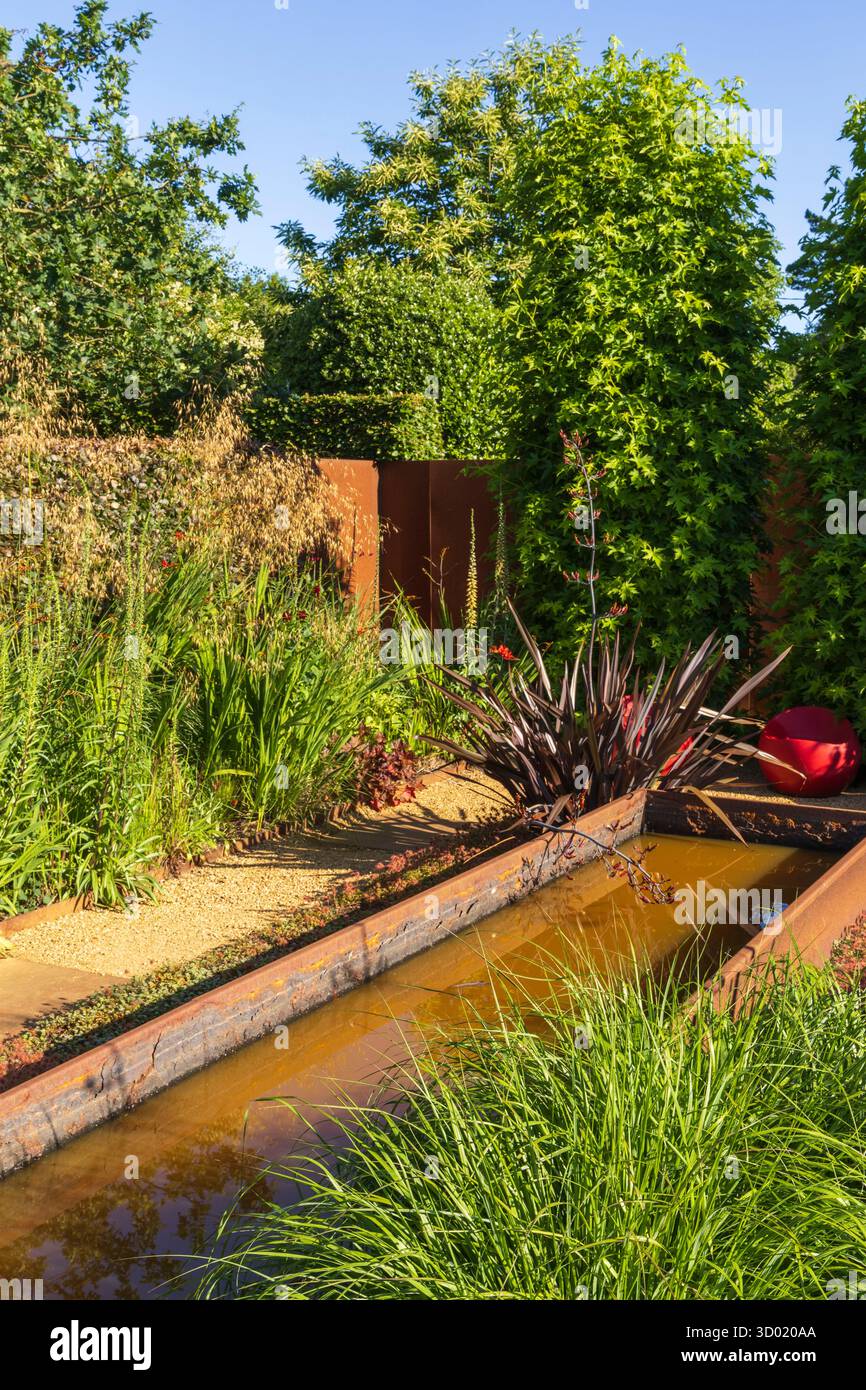 France, côtes d'Armor, Plouec du Trieux, les jardins du Kerfouler, jardin remarquable, jardin tout feu toute flamme Banque D'Images France, côtes d'Armor, Plouec du Trieux, les jardins du Kerfouler, jardin remarquable, jardin tout feu toute flamme Banque D'Images