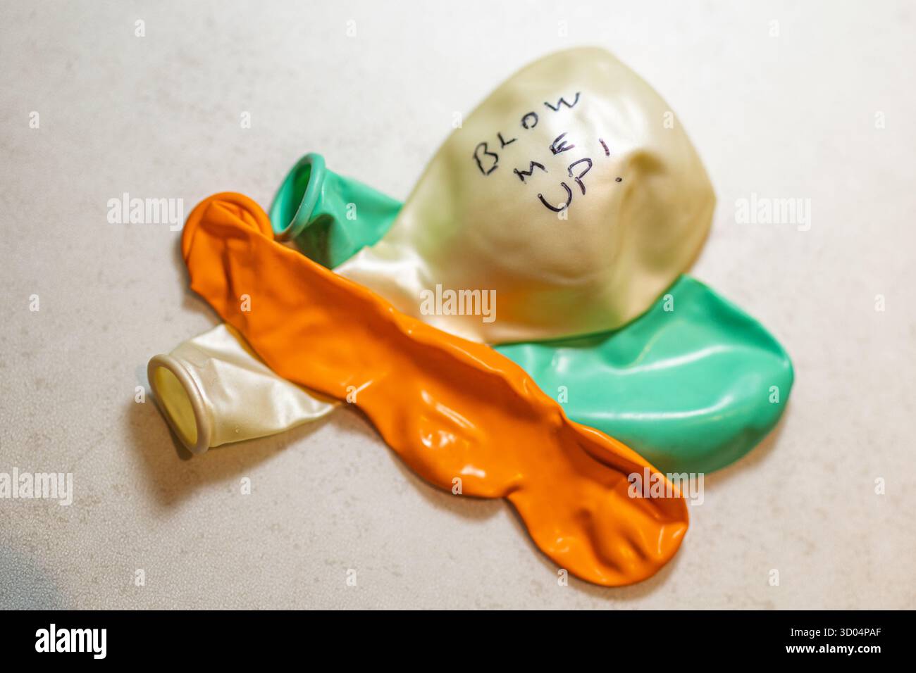 des ballons avec citation me font exploser Banque D'Images