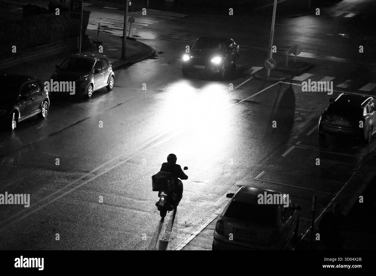 Copenhagen/ Denmark/21 .OCTOBER 2025/scène nocturne et chute de pluie à kastrup copenhague. (Photo.Francis Joseph Deann/Dean Pictures) (non destiné à un usage commercial et éditorial uniquement) Banque D'Images