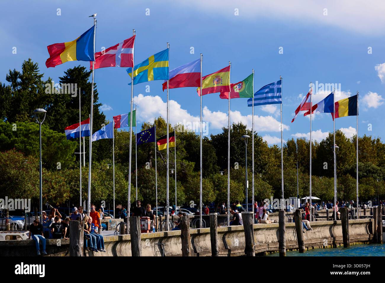 Drapeaux Sirmione, Italie Banque D'Images