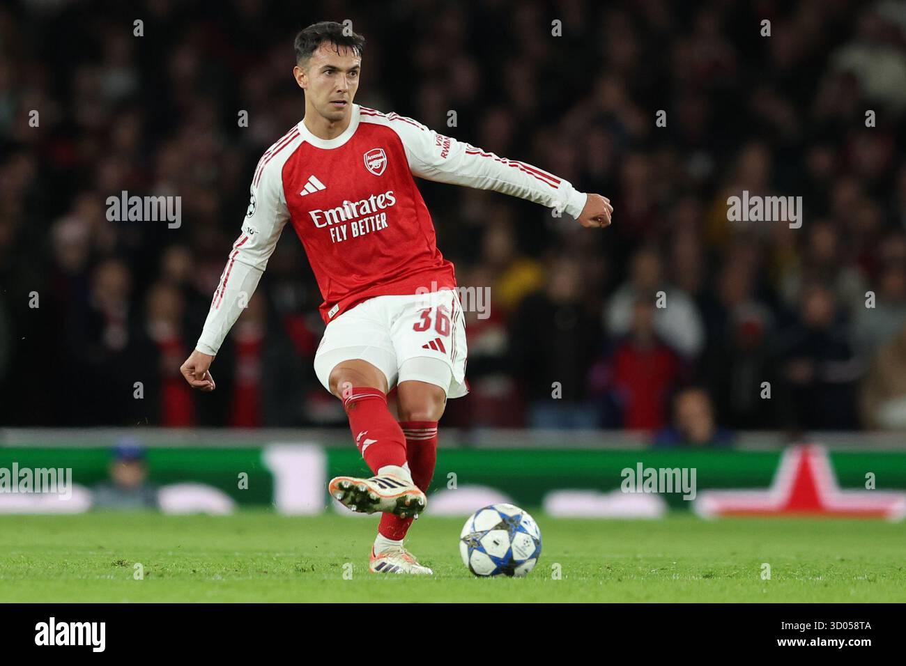 Londres, Royaume-Uni. 21 octobre 2025. Martín Zubimendi d'Arsenal lors du match Arsenal vs Atletico Madrid UEFA Champions League à l'Emirates Stadium de Londres. Le crédit photo devrait se lire : Kieran Cleeves/Sportimage crédit : Sportimage Ltd/Alamy Live News Banque D'Images Londres, Royaume-Uni. 21 octobre 2025. Martín Zubimendi d'Arsenal lors du match Arsenal vs Atletico Madrid UEFA Champions League à l'Emirates Stadium de Londres. Le crédit photo devrait se lire : Kieran Cleeves/Sportimage crédit : Sportimage Ltd/Alamy Live News Banque D'Images