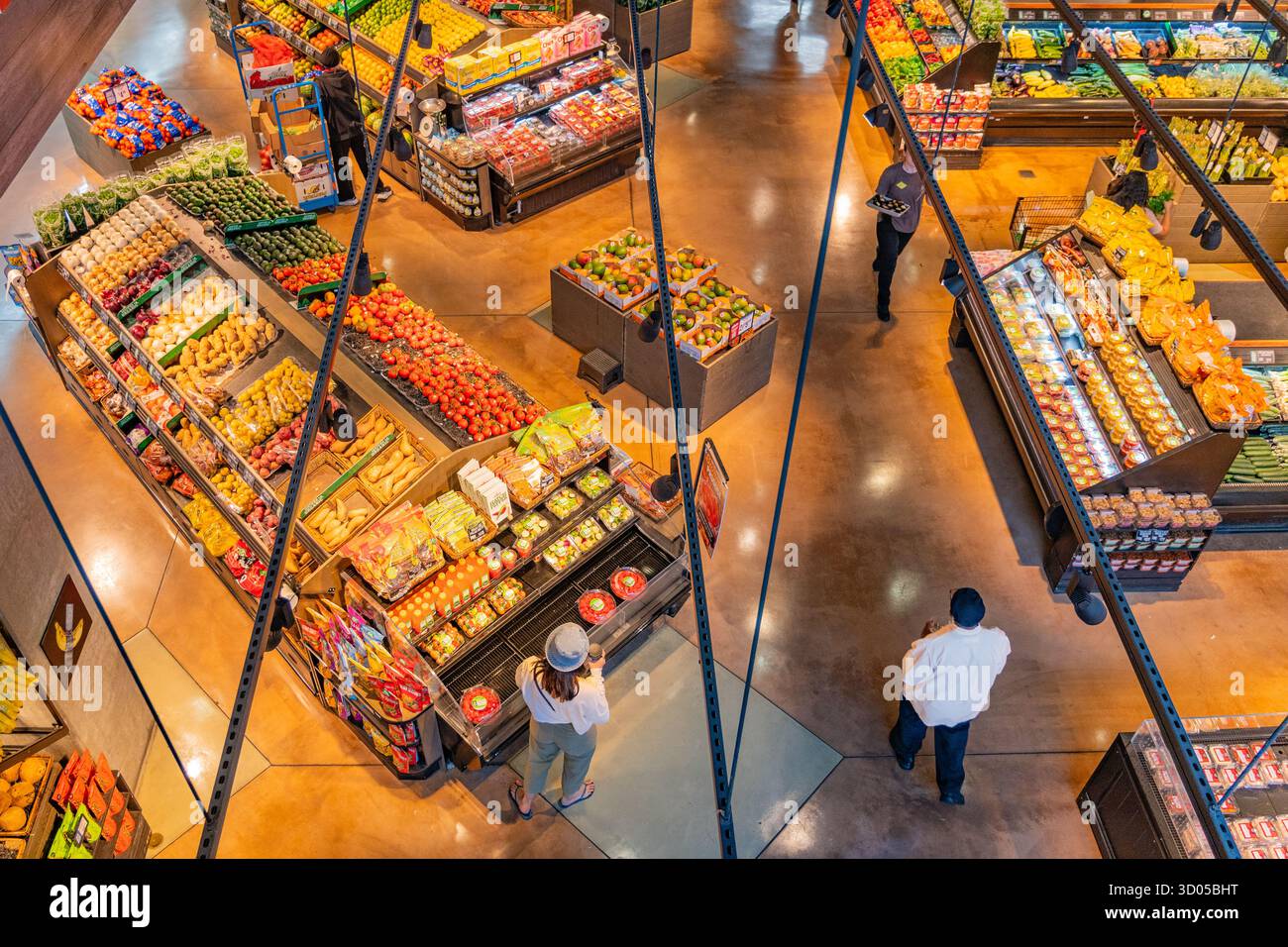 Salt Lake City, UT, US-6 août 2025 : vue d'en haut d'une épicerie-supermarché. Banque D'Images