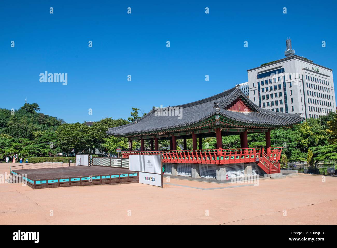 Namsangol Hanok Village : Pavillon Cheounugak. Séoul, Corée du Sud Banque D'Images