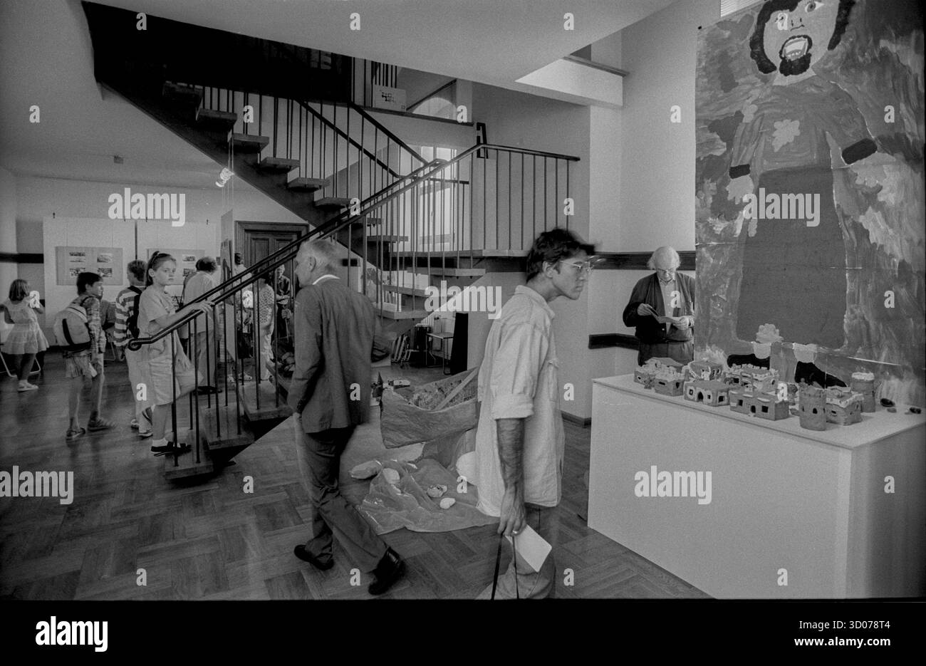 Allemagne, Berlin, 11.8,1992, enfants - spectacle à DOMIZIL, les salles d'exposition du service artistique de l'église protestante de la cathédrale de Berlin Banque D'Images