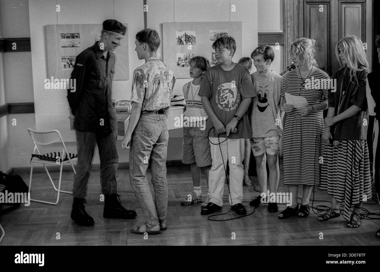 Allemagne, Berlin, 11.8,1992, enfants - représentation dans le DOMIZIL, les salles d'exposition du service artistique de l'Eglise protestante dans la cathédrale de Berlin, pl Banque D'Images