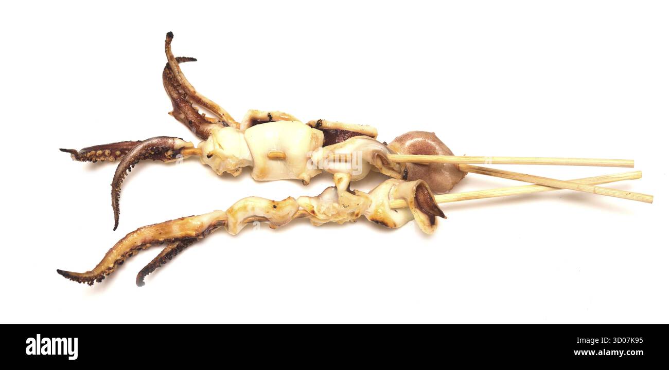 Calmars grillés isolés sur fond blanc Banque D'Images