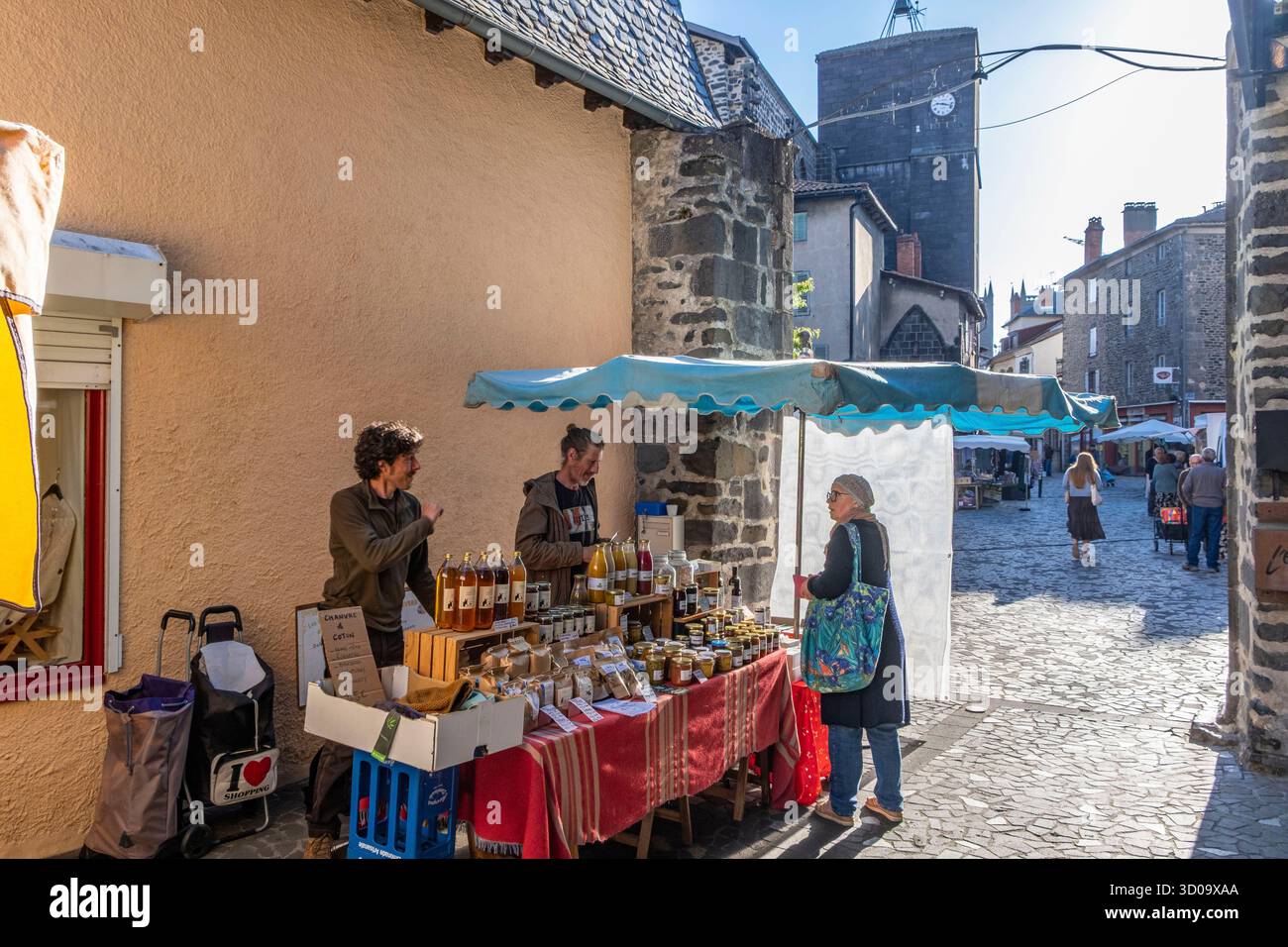 France, Cantal, Saint Flour, Saint-Flour, jour de marché Banque D'Images France, Cantal, Saint Flour, Saint-Flour, jour de marché Banque D'Images