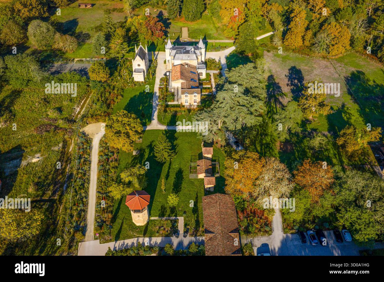 France, Gironde, Léognan, Château de Léognan (vue aérienne) Banque D'Images France, Gironde, Léognan, Château de Léognan (vue aérienne) Banque D'Images