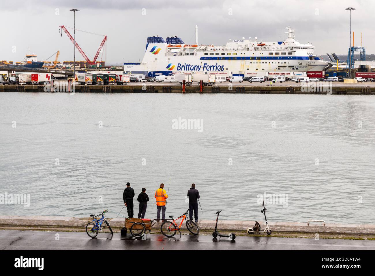 France, Manche, Cotentin, Cherbourg, la Cité de la mer, Cherbourg Port, Bretagne Ferries, Barfleur Banque D'Images
