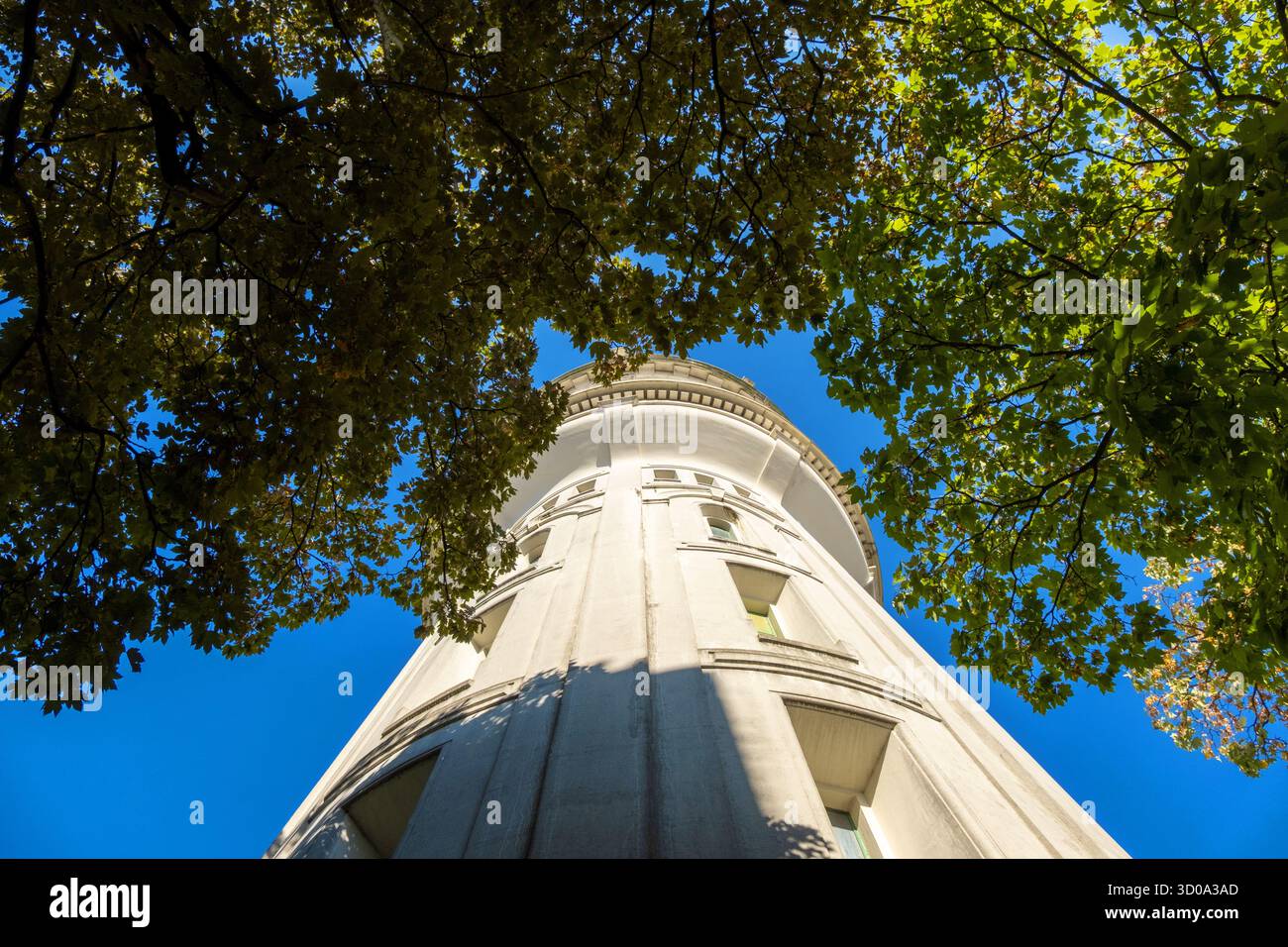 France, Paris, Montmartre, le château d'eau Banque D'Images France, Paris, Montmartre, le château d'eau Banque D'Images