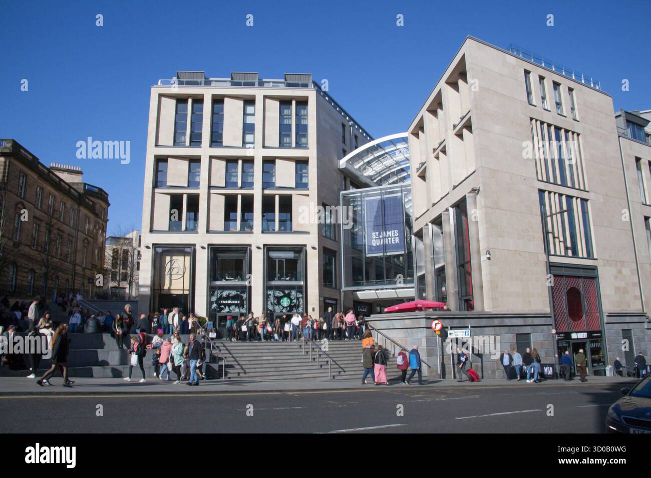 Vue sur le centre commercial St James Quarter à Édimbourg au Royaume-Uni Banque D'Images