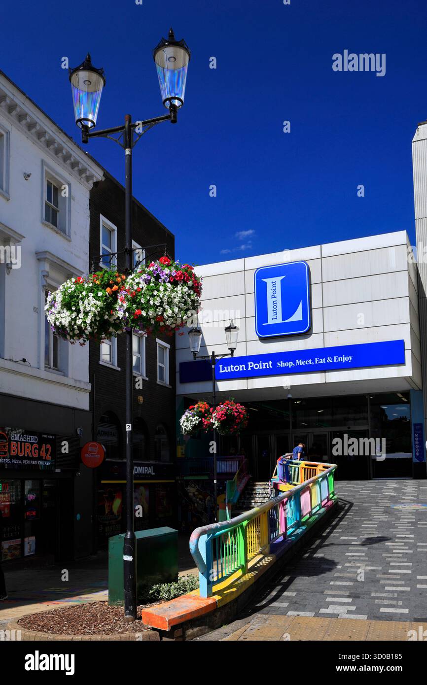 Le centre commercial Luton point, St Georges Square, Luton Town, Bedfordshire, Angleterre, ROYAUME-UNI Banque D'Images