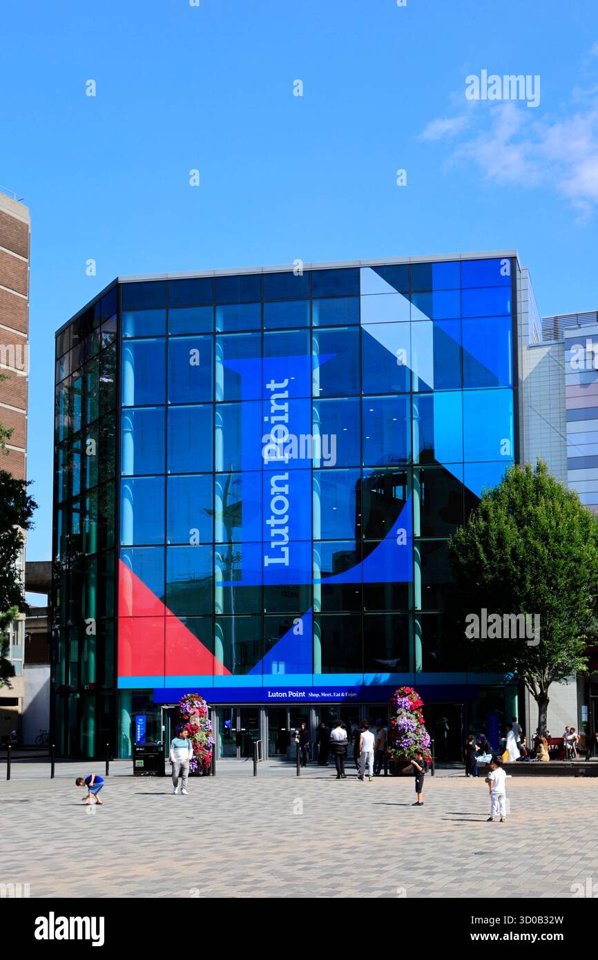 Le centre commercial Luton point, St Georges Square, Luton Town, Bedfordshire, Angleterre, ROYAUME-UNI Banque D'Images