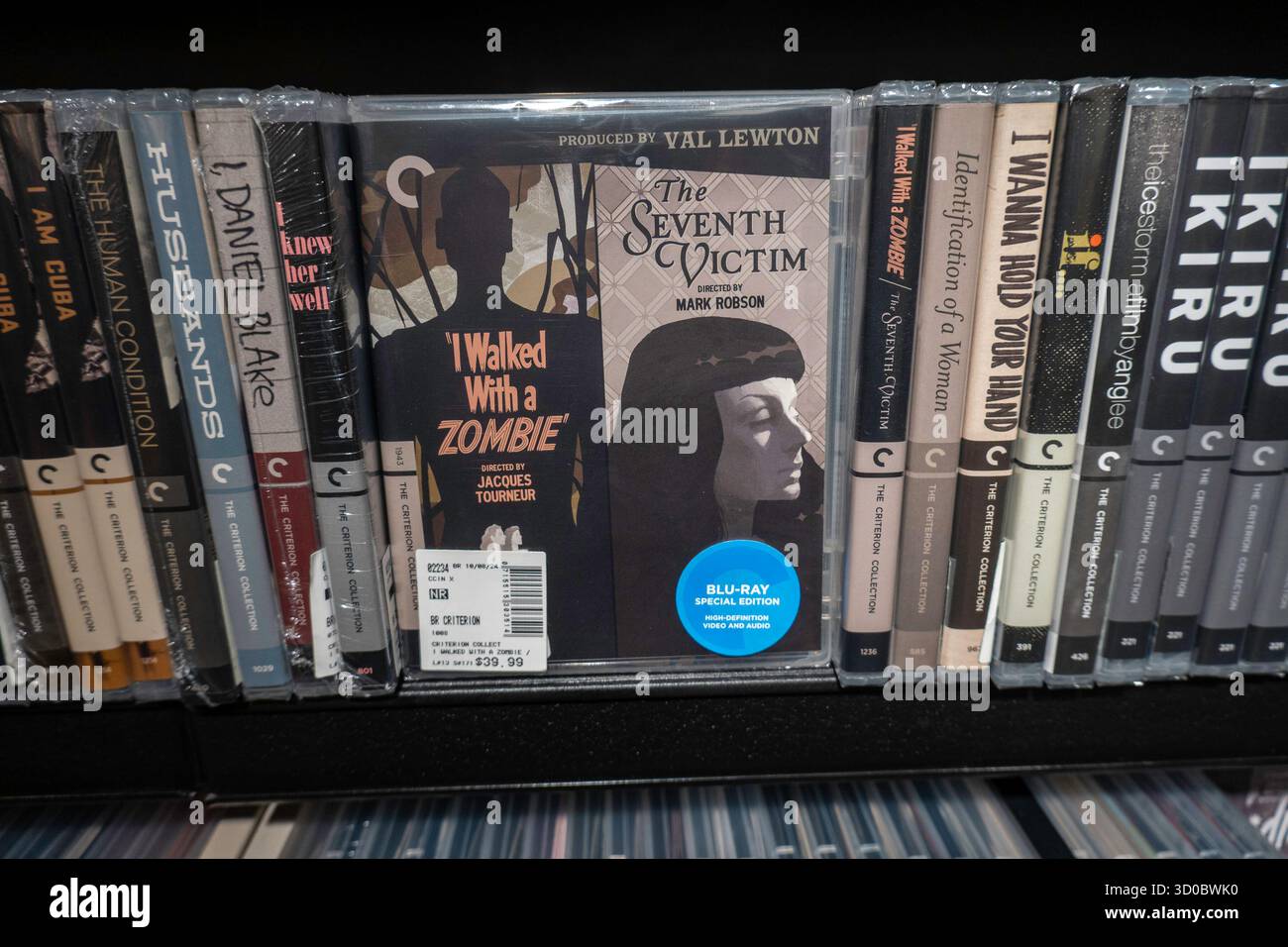 Barnes & Noble Booksellers sur la Cinquième Avenue à New York a une grande sélection de livres, magazines, musique et jeux, États-Unis 2025 Banque D'Images