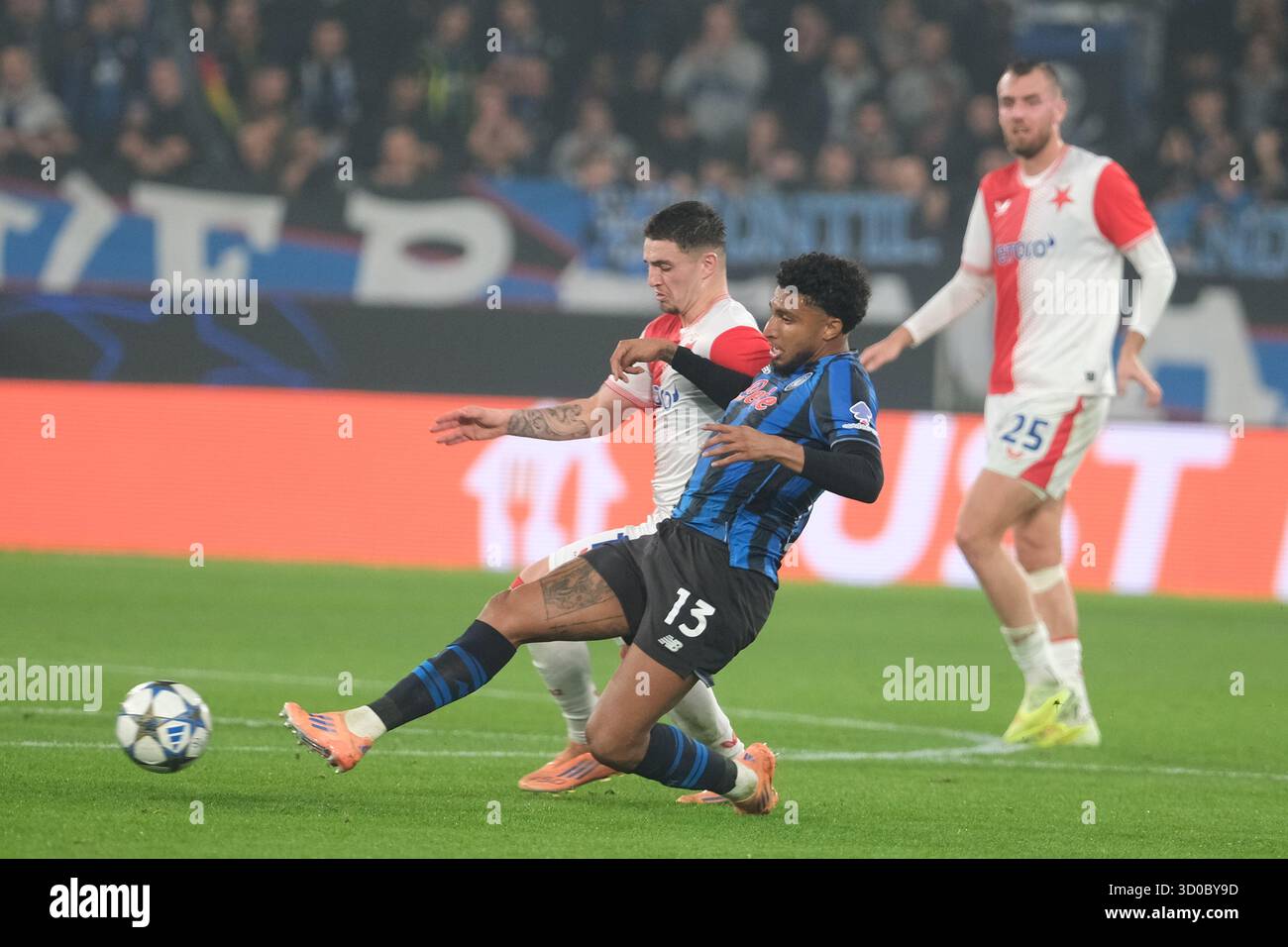 Bergame, Italie. 22 octobre 2025. Ederson d'Atalanta BC 1907 lors de l'UEFA Champions League 2025/2026, League phase MD3 match de football entre Atalanta BC et SK Slavia Praha au New Balance Arena le 22 octobre 2025, Bergame, Italie. Crédit : Roberto Tommasini/Alamy Live News Banque D'Images