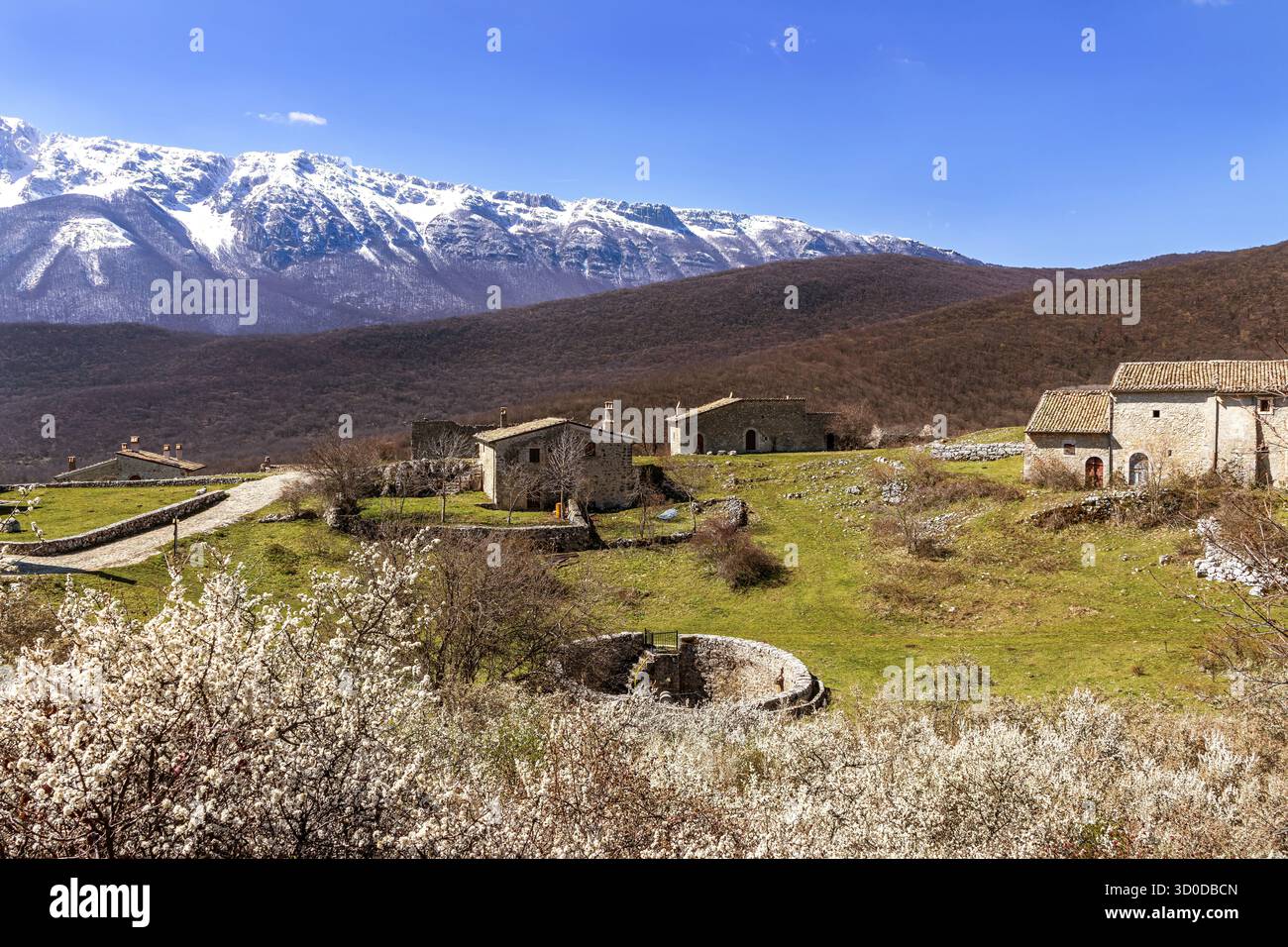 Italie, Abruzzes, village de montagne abandonné, Pagliare di Tione Banque D'Images