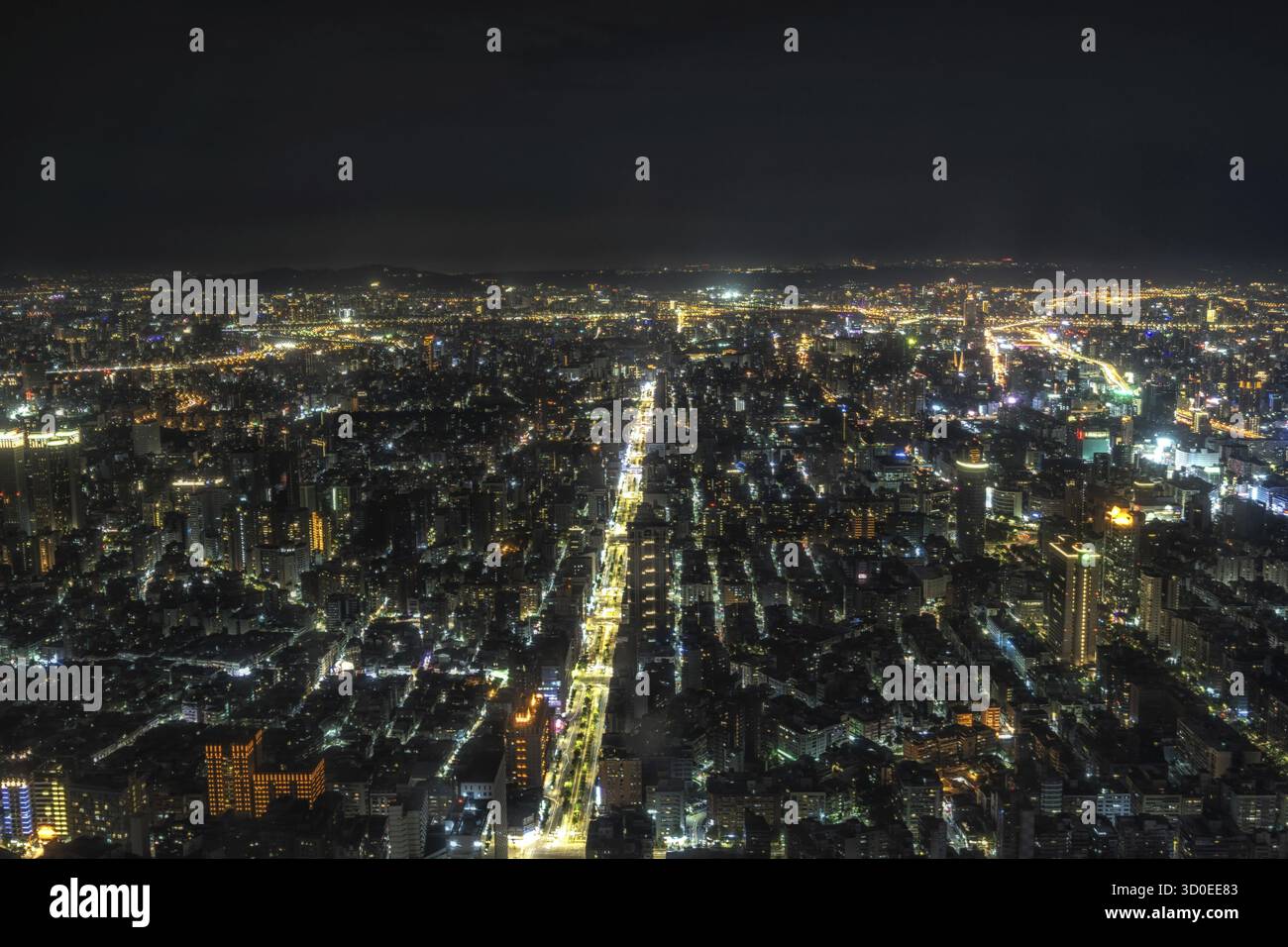 Vue nocturne de la ville de Taipei vue depuis l'observatoire taipei 101. Taipei, Taiwan Banque D'Images