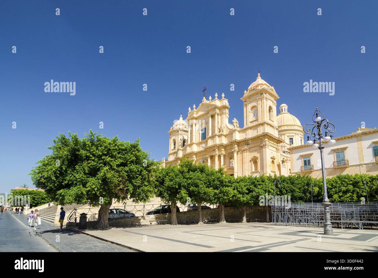 Noto, Italie - 14 septembre 2015 : la cathédrale de Noto ou Cattedrale di Noto, la Chiesa Madre di San Nicolo est une cathédrale catholique romaine en Sicile, Italie. Banque D'Images