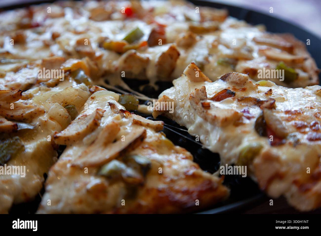 Pizza au poulet barbecue Banque D'Images