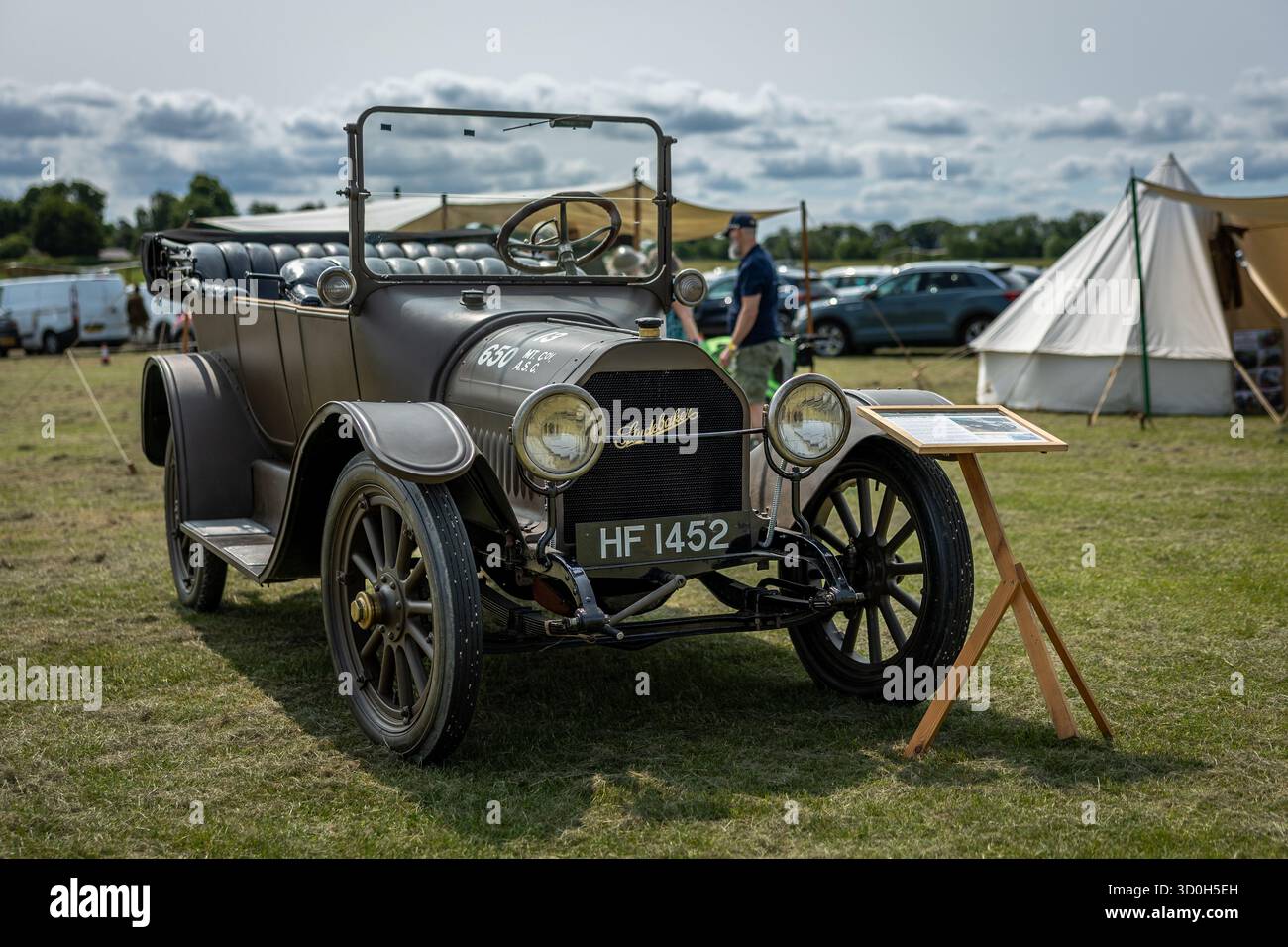 British Army 1916 Studebaker Light four Staff car, exposée au Shuttleworth Military Airshow qui s'est tenu le 31 mai 2025. Banque D'Images