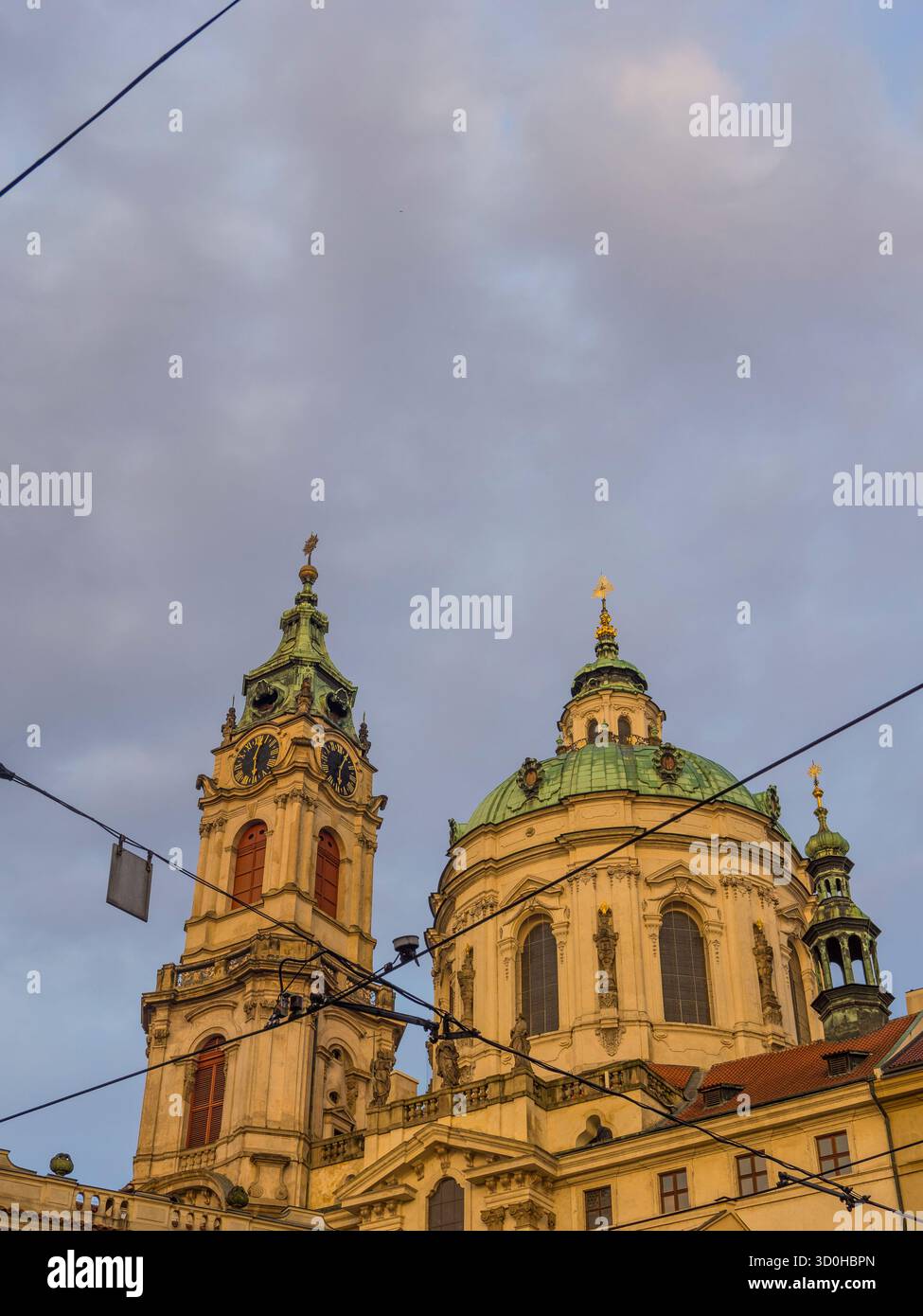 Tram Wiers, and préparas Nicholas Church, Mala Strana, Prague, Tchéquie, Europe, UE. Banque D'Images