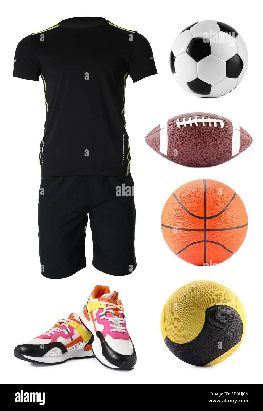 Différentes balles, chaussures et vêtements isolés sur blanc, ensemble. EQUIPEMENT sportif Banque D'Images