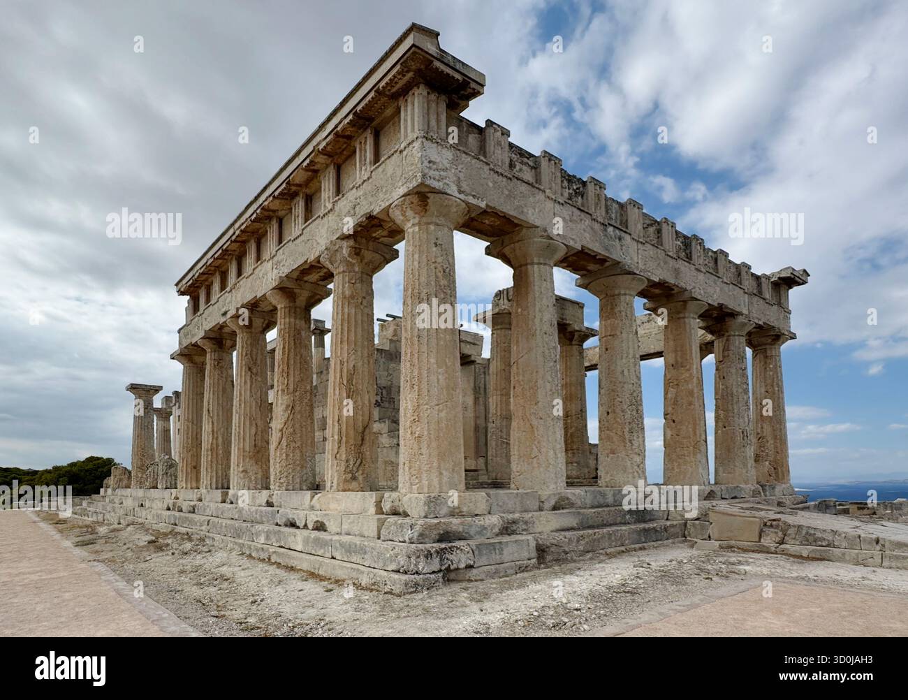 Le sanctuaire d'Aphaia est un temple dorique et a été construit entre 490 et 500 av. J.-C. à la nymphe Aphaia - Île d'Egine, Cyclades, Grèce Banque D'Images