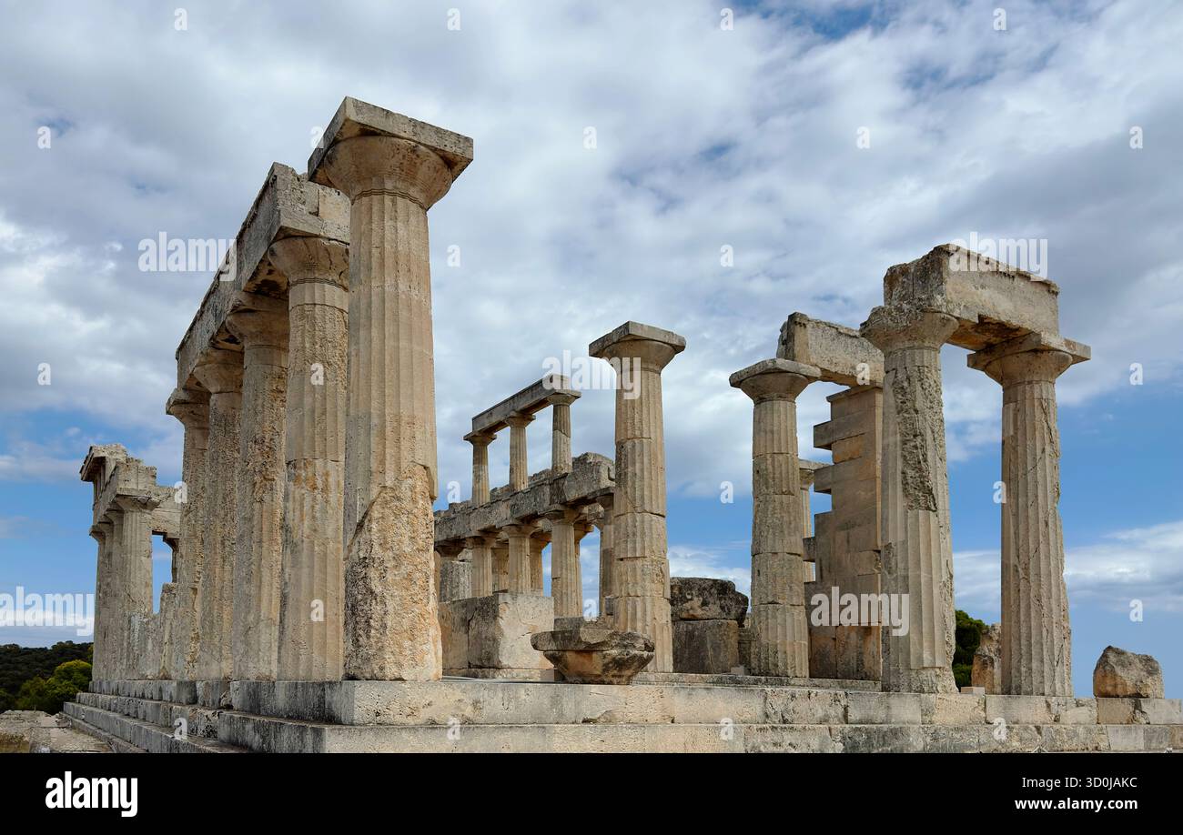 Le sanctuaire d'Aphaia est un temple dorique et a été construit entre 490 et 500 av. J.-C. à la nymphe Aphaia - Île d'Egine, Cyclades, Grèce Banque D'Images