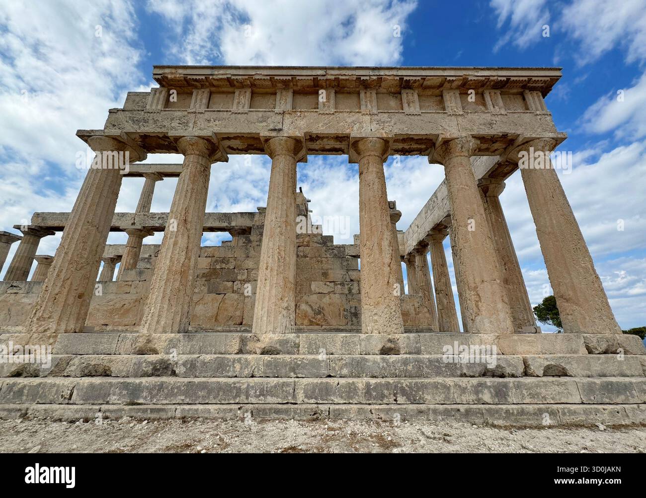 Le sanctuaire d'Aphaia est un temple dorique et a été construit entre 490 et 500 av. J.-C. à la nymphe Aphaia - Île d'Egine, Cyclades, Grèce Banque D'Images