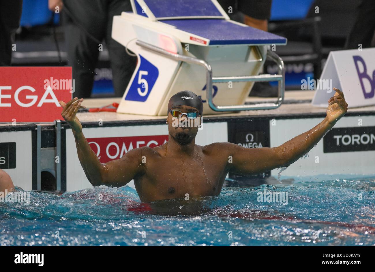 Toronto, Ontario, Canada. 23 octobre 2025. JOSH LIENDO du Canada célèbre après avoir remporté le papillon du 100 m masculin lors de la finale de la première journée de la Coupe du monde de natation aquatique 2025 au Toronto Pan Am Sports Centre. Liendo a établi un record du monde de 47,68. (Crédit image : © Jeff Vogan/ZUMA Press Wire) USAGE ÉDITORIAL SEULEMENT ! Non destiné à UN USAGE commercial ! Banque D'Images Toronto, Ontario, Canada. 23 octobre 2025. JOSH LIENDO du Canada célèbre après avoir remporté le papillon du 100 m masculin lors de la finale de la première journée de la Coupe du monde de natation aquatique 2025 au Toronto Pan Am Sports Centre. Liendo a établi un record du monde de 47,68. (Crédit image : © Jeff Vogan/ZUMA Press Wire) USAGE ÉDITORIAL SEULEMENT ! Non destiné à UN USAGE commercial ! Banque D'Images