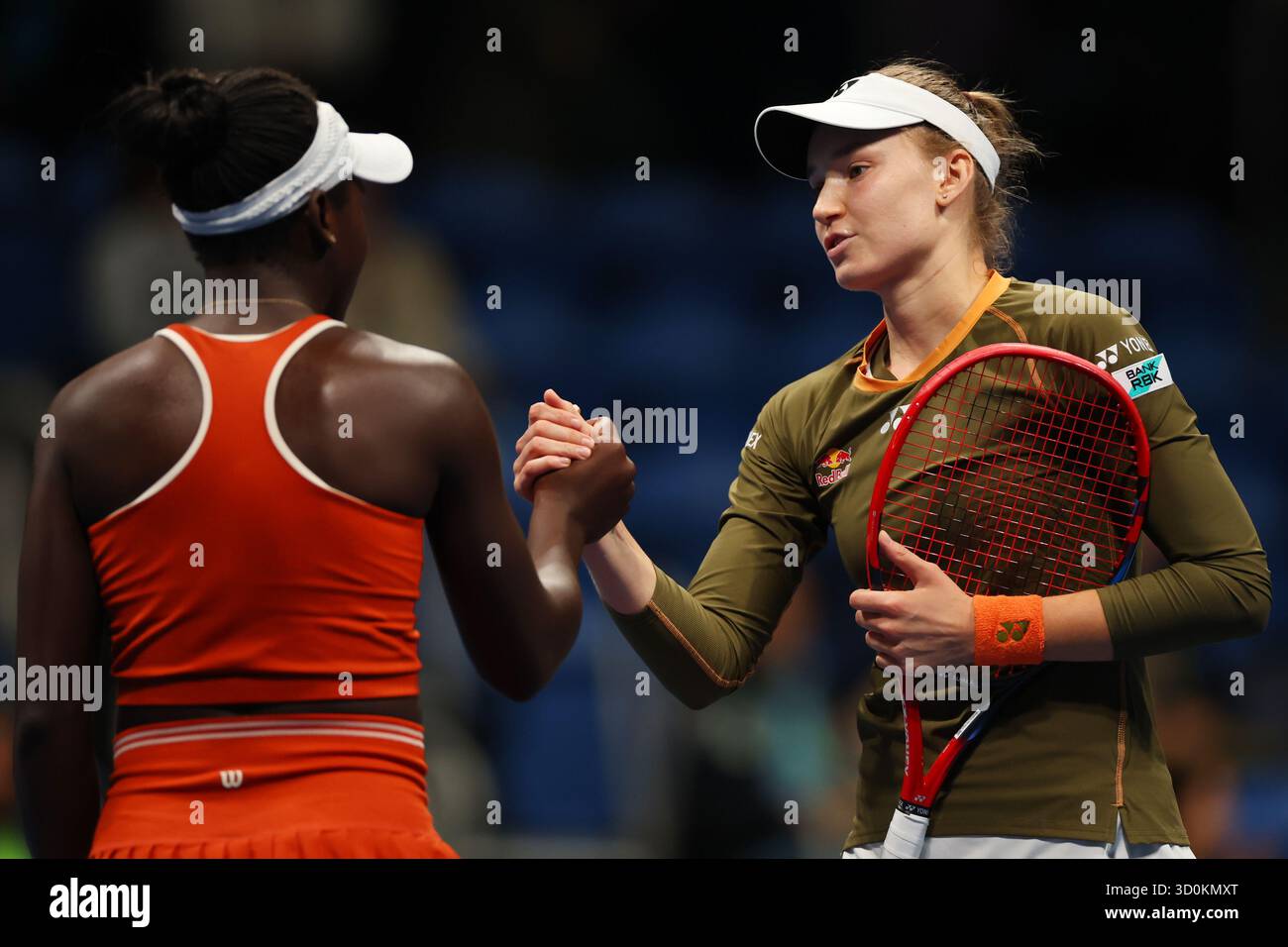 Ariake Coliseum, Tokyo, Japon. 24 octobre 2025. Victoria Mboko (CAN), Elena Rybakina (KAZ), 24 OCTOBRE 2025 - Tennis : TORAY PAN PACIFIC OPEN TENNIS 2025 Quarter final match au Ariake Coliseum, Tokyo, Japon. Crédit : Naoki Morita/AFLO SPORT/Alamy Live News Banque D'Images