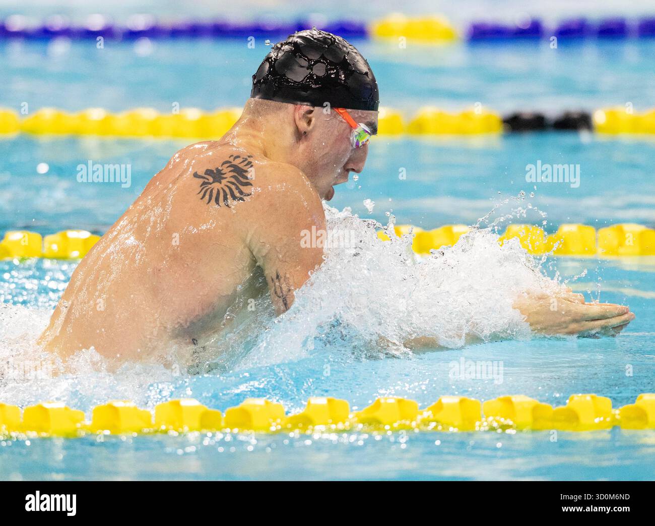 Toronto, Canada. 23 octobre 2025. Caspar Corbeau, des pays-Bas, participe à la finale masculine du 100 m brasse à la Coupe du monde de natation aquatique 2025 à Toronto, Canada, le 23 octobre 2025. Crédit : Zou Zheng/Xinhua/Alamy Live News Banque D'Images
