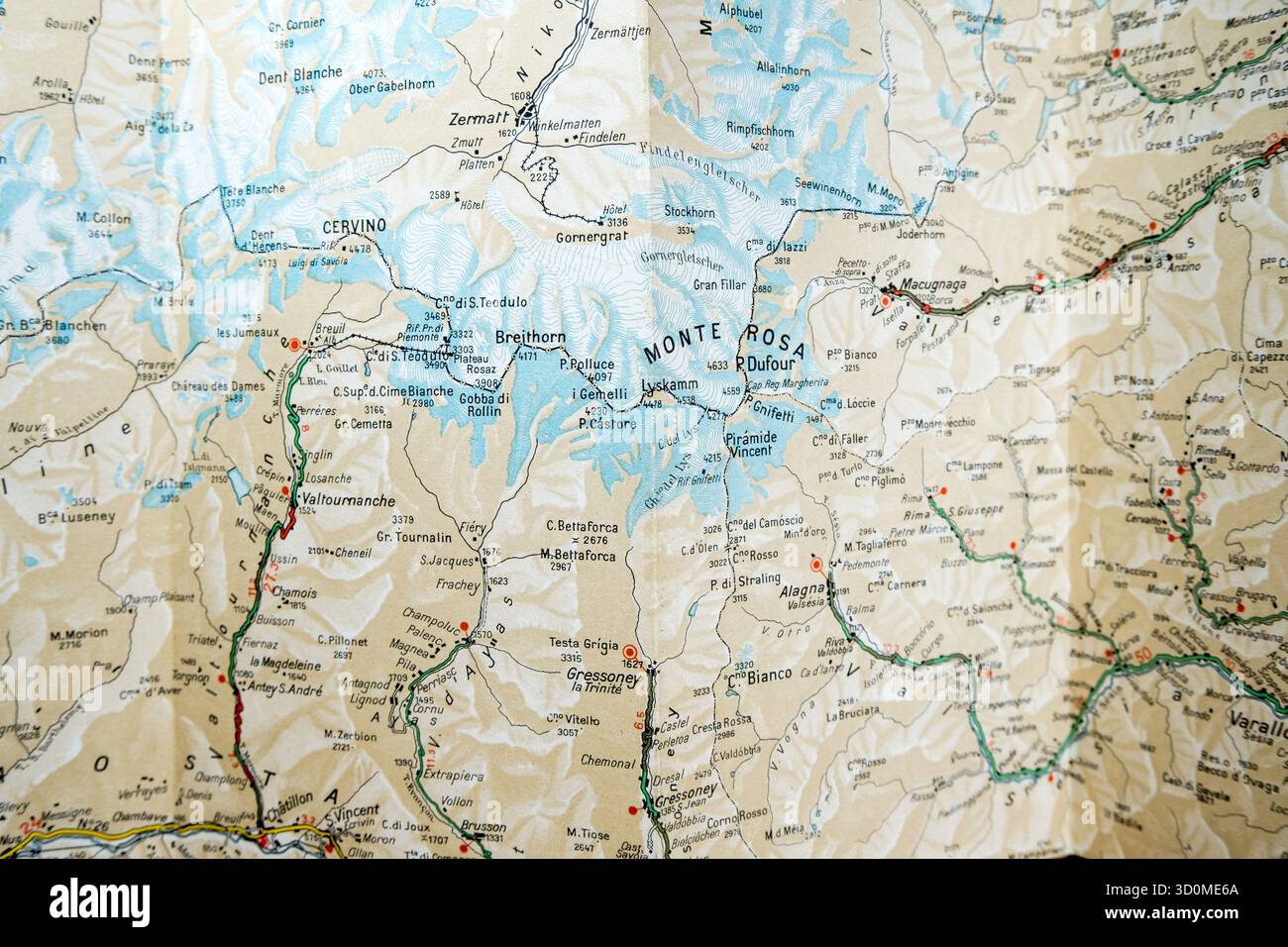 Carte routière vintage du massif du Monte Rosa, Matterhorn (Cervino) et Zermatt. Banque D'Images