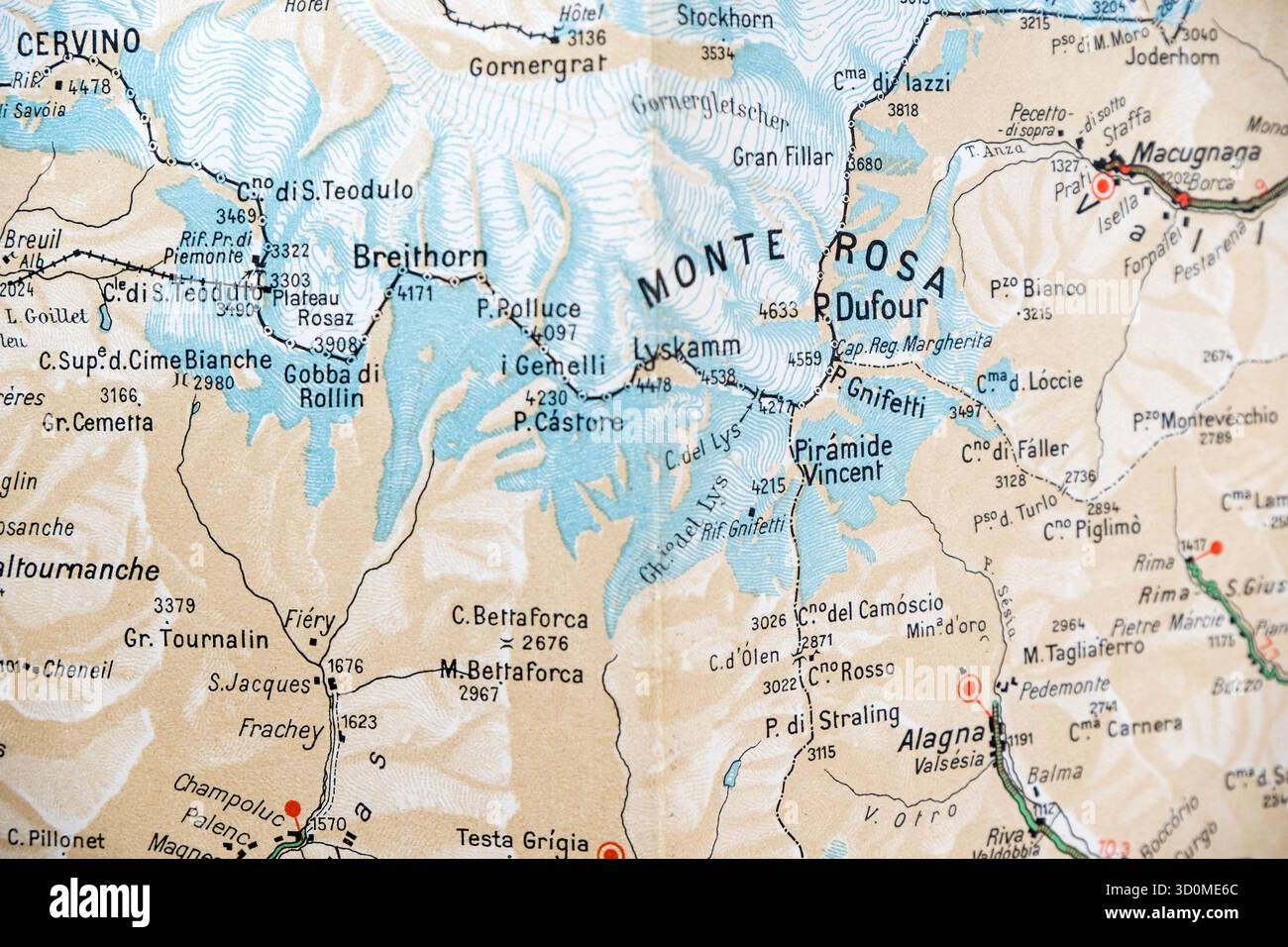 Carte routière vintage du massif du Monte Rosa, Matterhorn (Cervino) et Zermatt. Banque D'Images