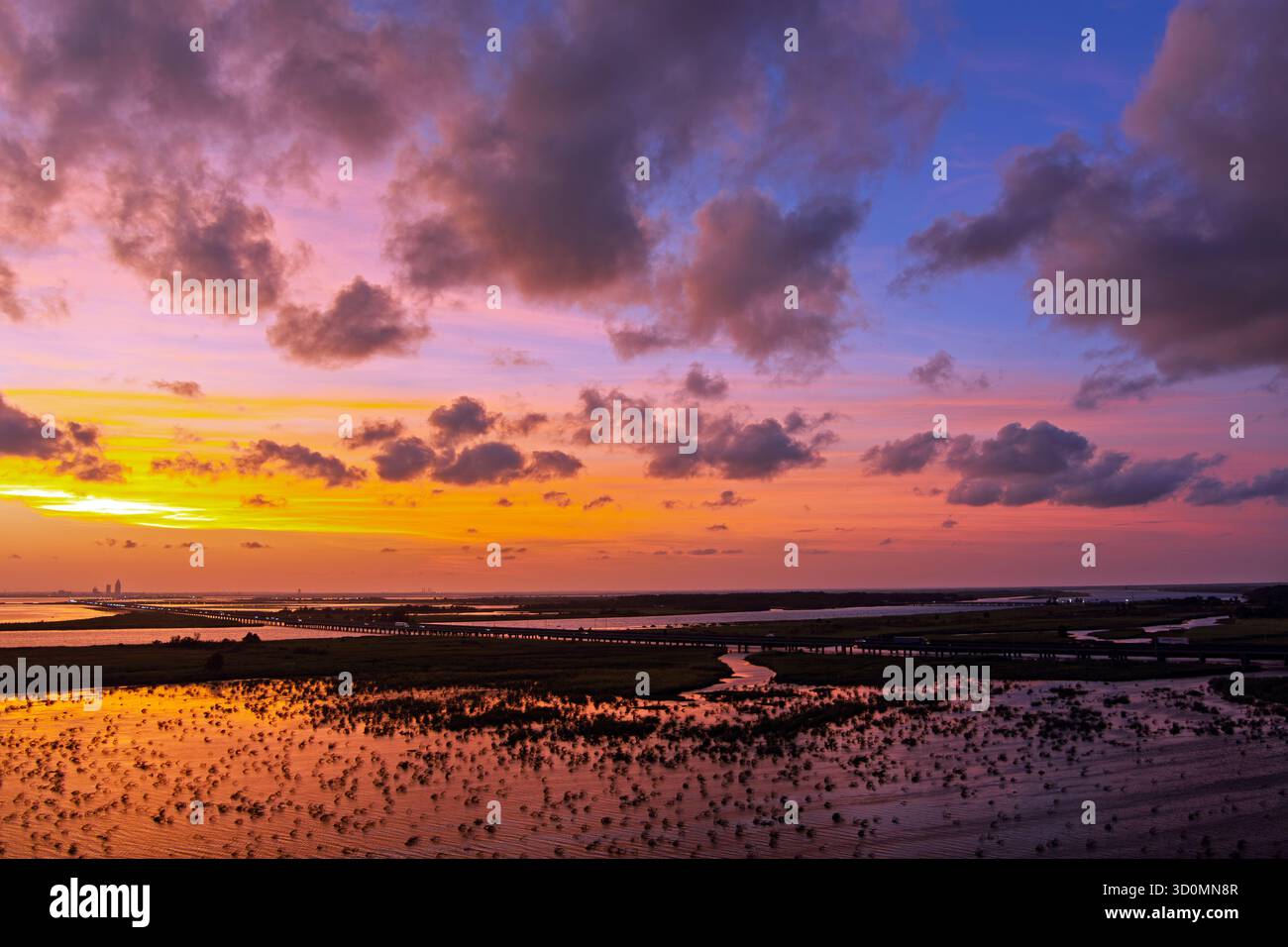 Pont Mobile Bay au coucher du soleil Banque D'Images