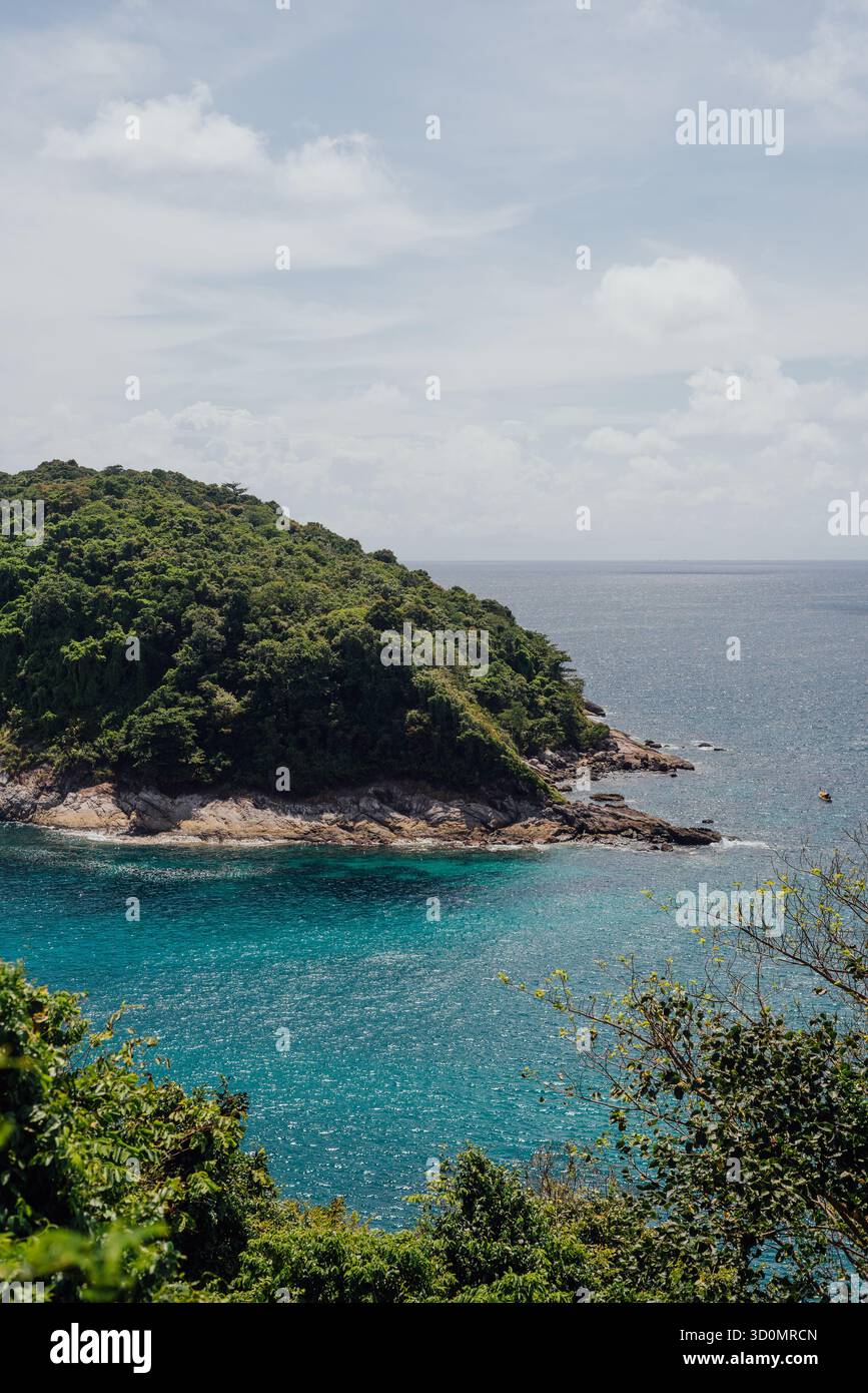 Ko Man Island View from Promthep Cape, Phuket, Thaïlande Banque D'Images