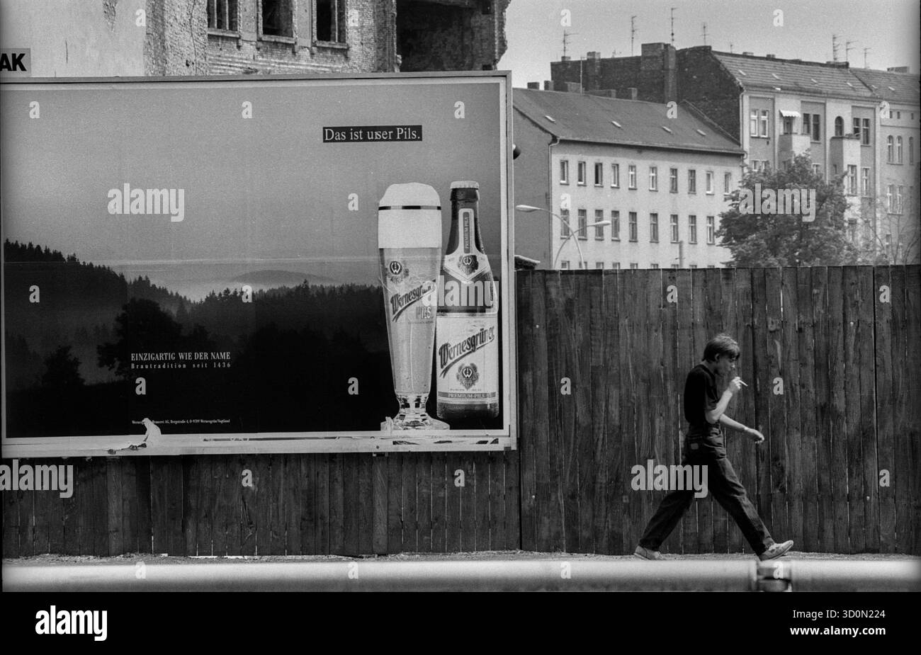Allemagne, Berlin, 24.07.1992, publicité pour les produits d'Europe de l'est : voici notre Pilsner : Wernesgrüner, [traduction automatique] Banque D'Images