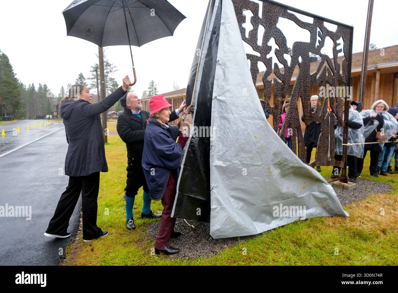 Svullrya 20251024. La reine Sonja ouvre un nouveau bâtiment de musée au 'Norsk skogfinsk Museum' à Svullrya. Photo : Terje Pedersen / NTB ce texte est traduit automatiquement Banque D'Images