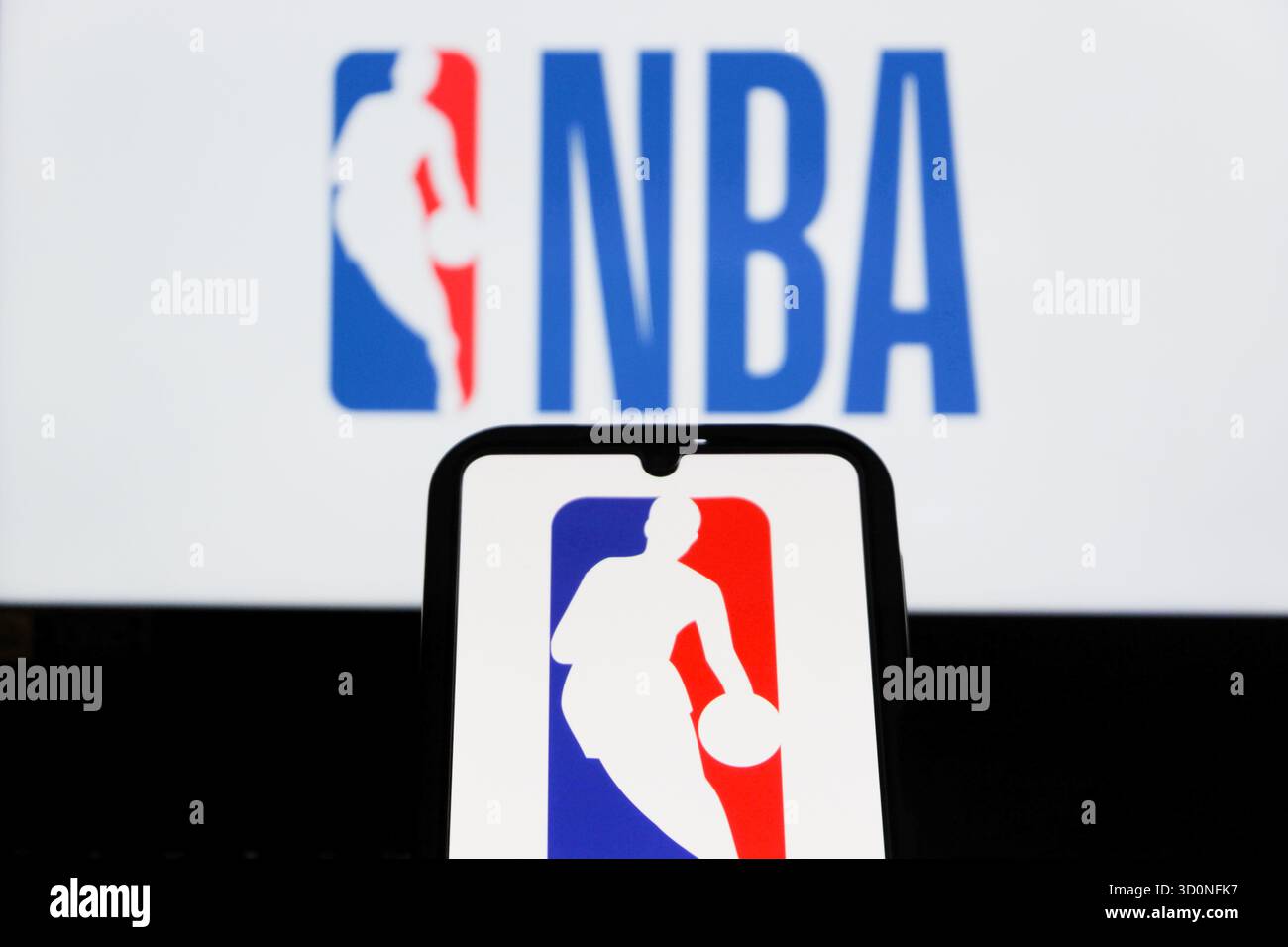 Bandung, Java occidental, Indonésie. 24 octobre 2025. Dans cette illustration photo, le logo de la NBA est affiché sur un smartphone. (Crédit image : © Algi Febri Sugita/ZUMA Press Wire) USAGE ÉDITORIAL SEULEMENT ! Non destiné à UN USAGE commercial ! Banque D'Images Bandung, Java occidental, Indonésie. 24 octobre 2025. Dans cette illustration photo, le logo de la NBA est affiché sur un smartphone. (Crédit image : © Algi Febri Sugita/ZUMA Press Wire) USAGE ÉDITORIAL SEULEMENT ! Non destiné à UN USAGE commercial ! Banque D'Images