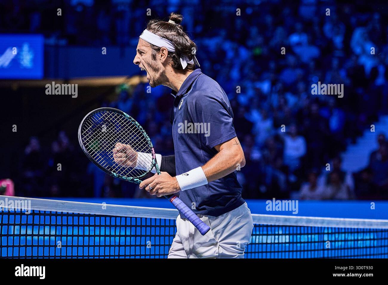 Vienne, Vienne, Autriche. 24 octobre 2025. Lorenzo Musetti d'Italie réagit avec le poing serré lors de son match contre Corentin Moutet de France lors de l'Erste Bank Open - ATP500, Mens Tennis, 24.10.2025, Vienne (Wiener Stadthalle), Autriche (crédit image : © Mathias Schulz/ZUMA Press Wire) USAGE ÉDITORIAL SEULEMENT ! Non destiné à UN USAGE commercial ! Banque D'Images Vienne, Vienne, Autriche. 24 octobre 2025. Lorenzo Musetti d'Italie réagit avec le poing serré lors de son match contre Corentin Moutet de France lors de l'Erste Bank Open - ATP500, Mens Tennis, 24.10.2025, Vienne (Wiener Stadthalle), Autriche (crédit image : © Mathias Schulz/ZUMA Press Wire) USAGE ÉDITORIAL SEULEMENT ! Non destiné à UN USAGE commercial ! Banque D'Images
